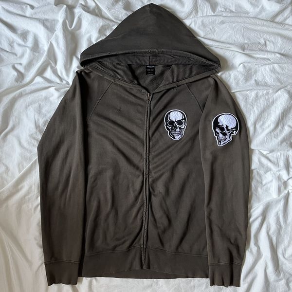 04ss Nine Skull Zip