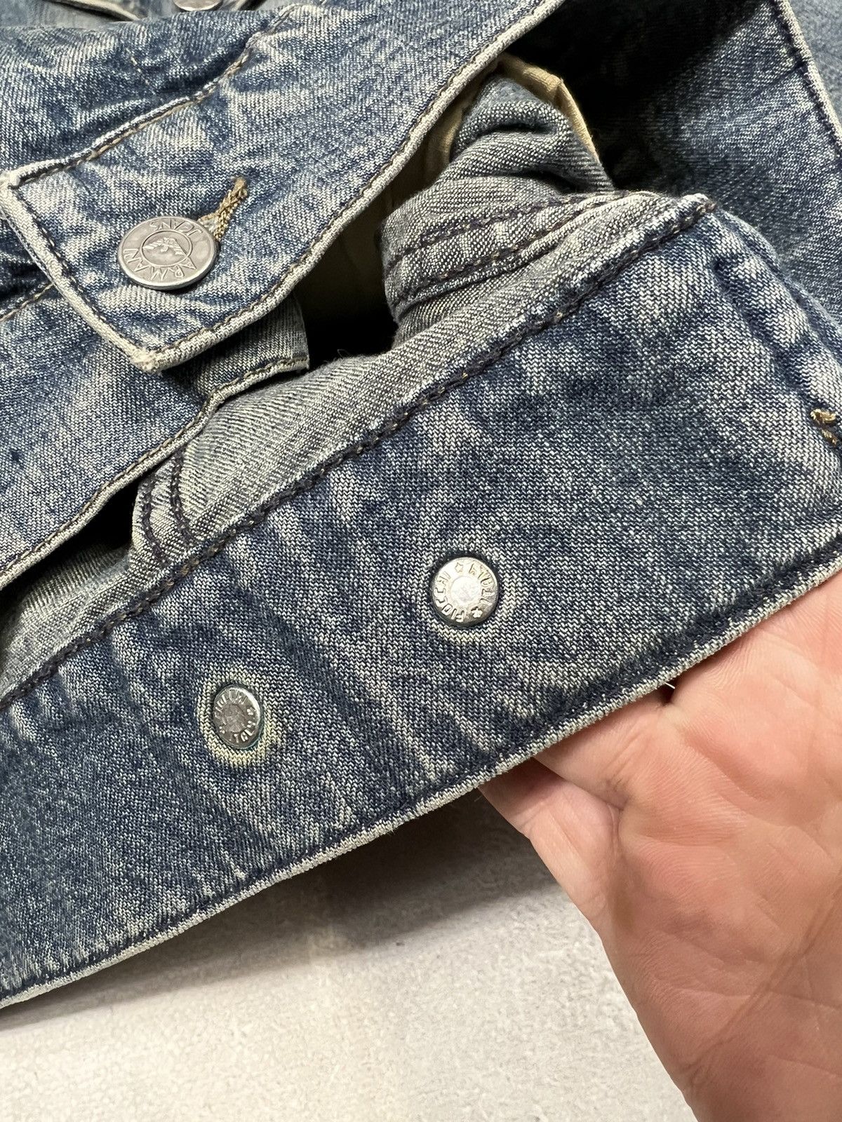 Armani Vintage Armani Jeans Indigo Denim Jacket Size XL / US 12-14 / IT 48-50 - 13 Thumbnail