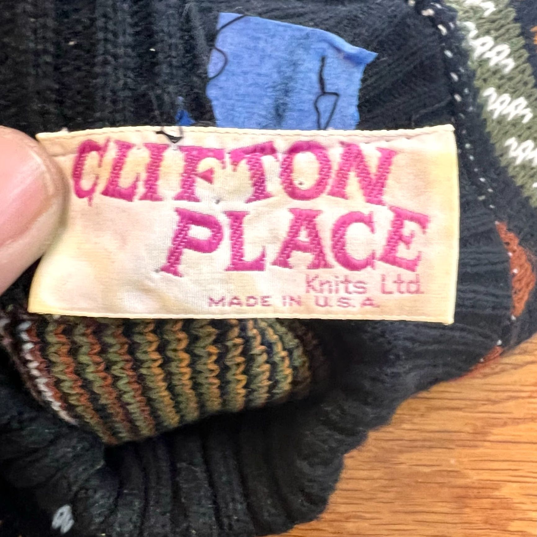 Vintage VTG Clifton Place Geometric Sweater Mens Size L Black Aztec USA Crew Neck Long Sleeve Pullover Knit Gift? Size US L / EU 52-54 / 3 - 6 Thumbnail