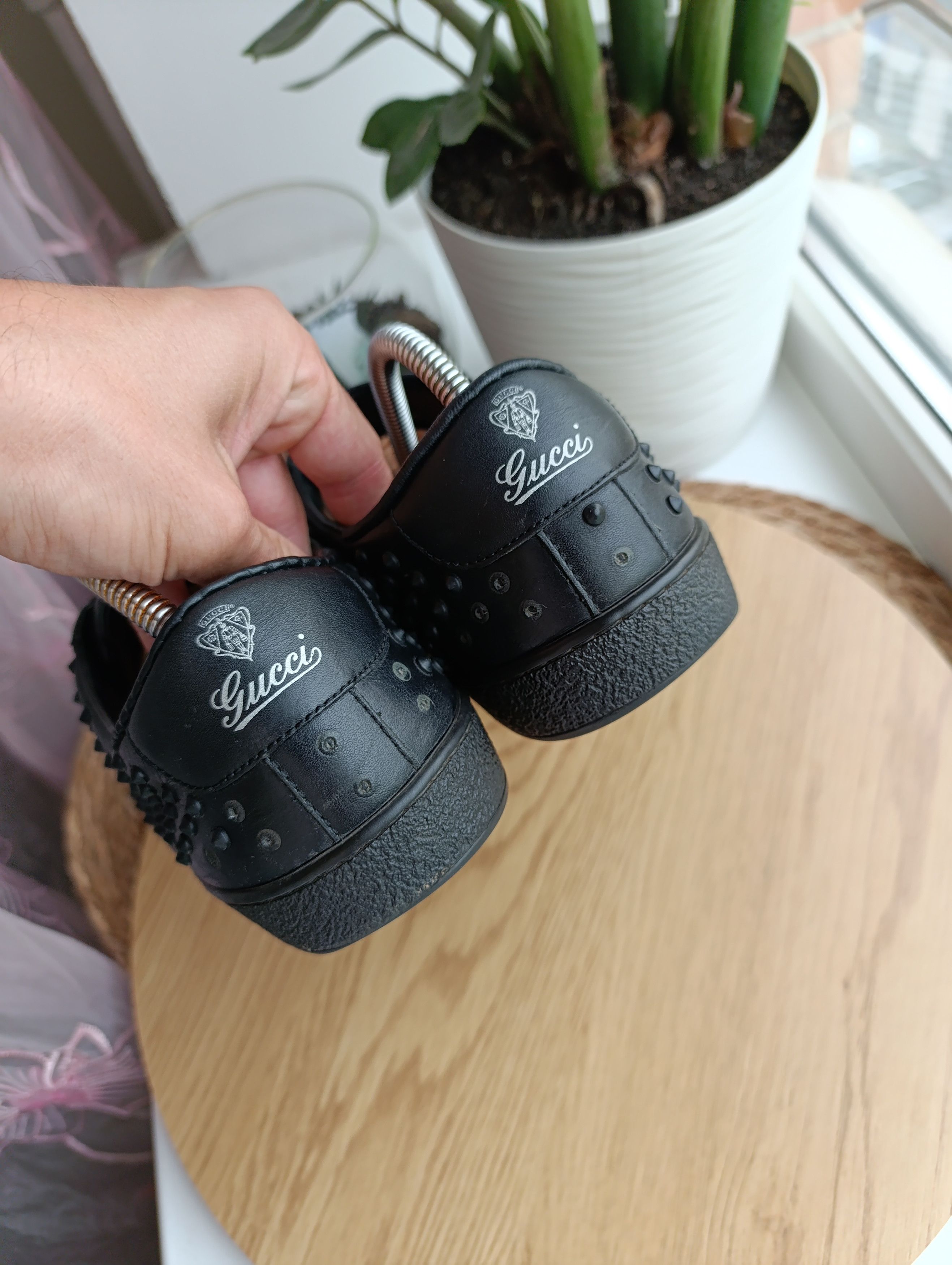 Designer Gucci Black Leather Studded Spikes Sneakers Trainers Shoes Size US 8 / EU 41 - 3 Thumbnail