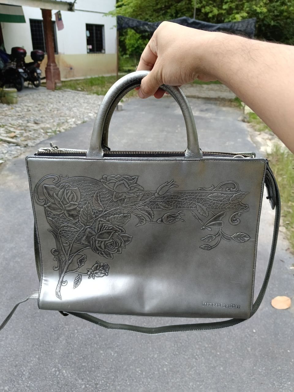 Jean Paul Gaultier OG.GRAIL JEAN PAUL GAULTIER EMBOSSED FLOWER WAYS Size ONE SIZE - 2 Thumbnail