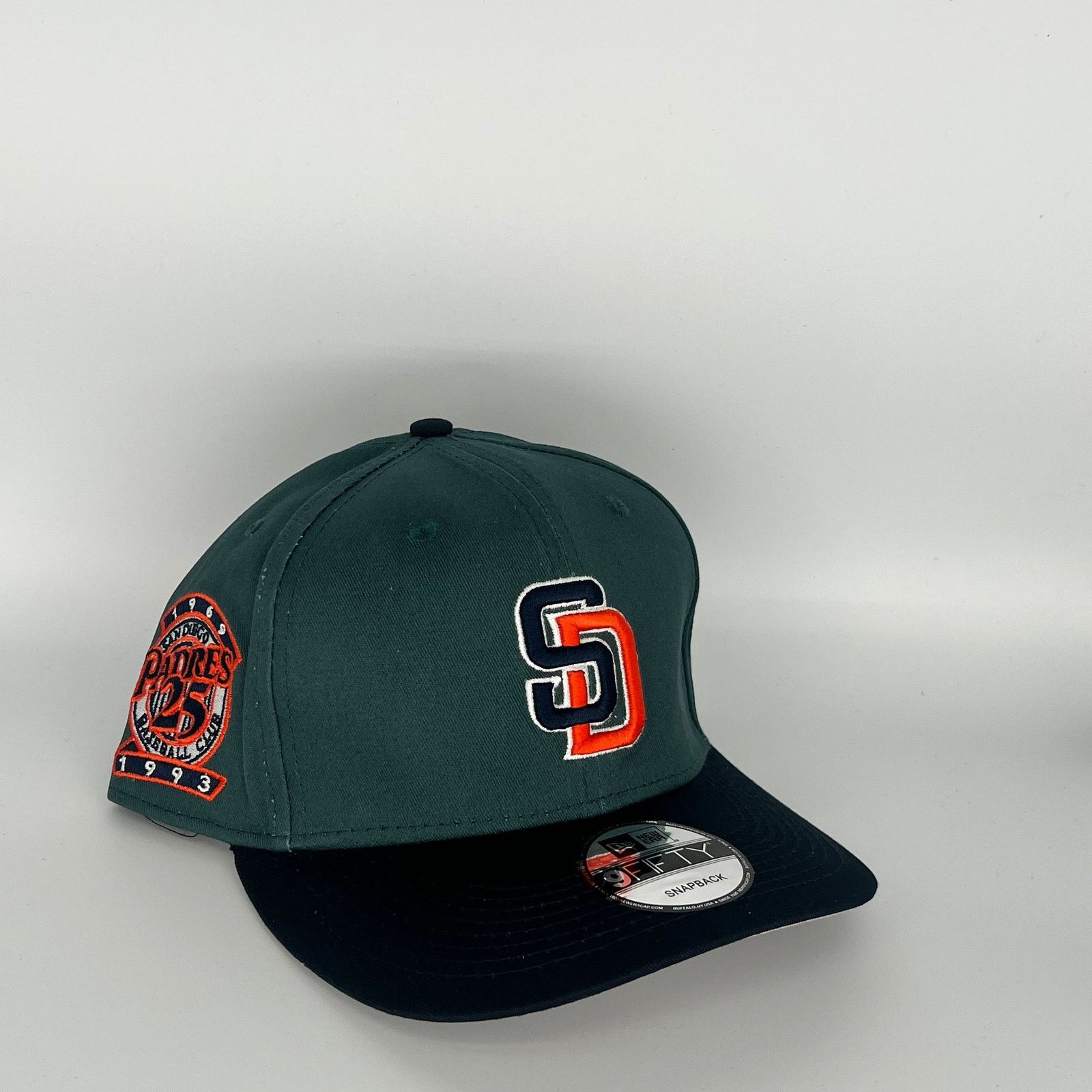 New Era Green Black San Diego Padres 1969 San Diego Padres 25 Size ONE SIZE - 1 Thumbnail