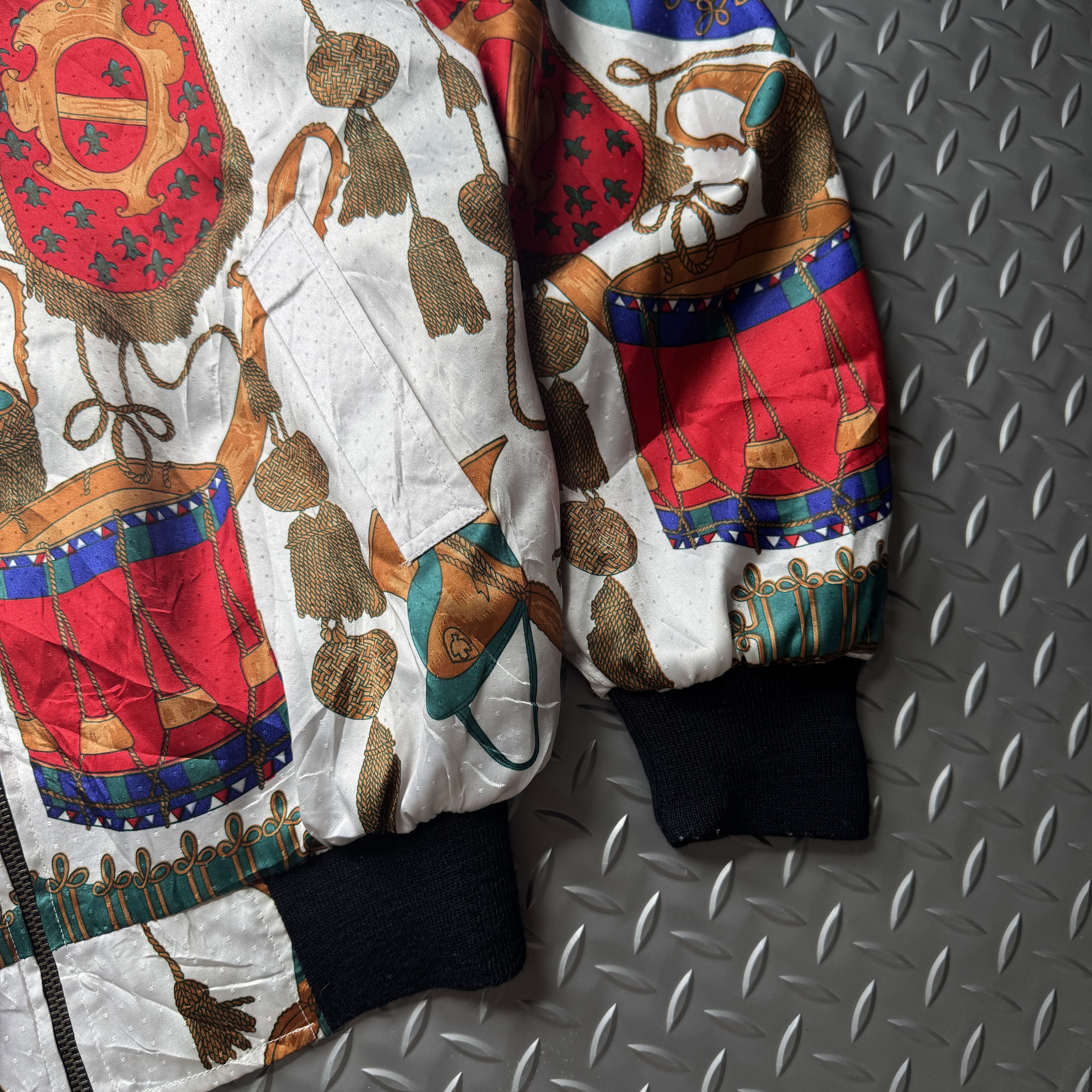 Japanese Brand Vintage Baroque Military Print Bomber Jacket Size US L / EU 52-54 / 3 - 4 Thumbnail