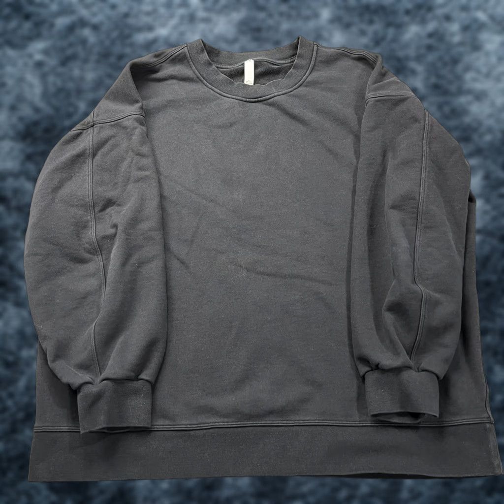 Lululemon Lululemon Sweatshirt Womens 10 Black Gym Pullover Crewneck Oversized Perfectly Size L / US 10 / IT 46 - 1 Thumbnail