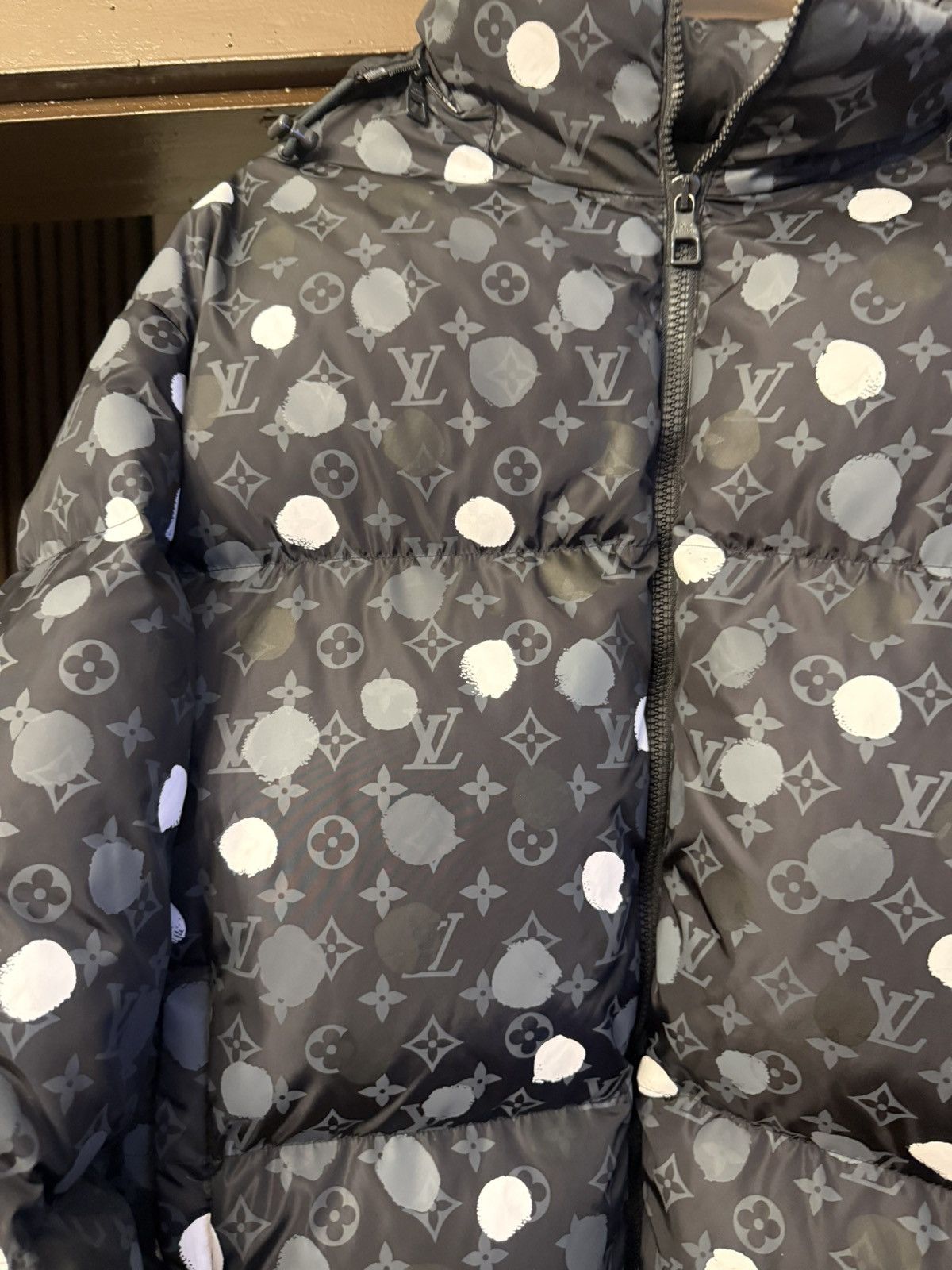 Louis Vuitton × Yayoi Kusama Louis Vuitton X Yayoi Kusama Puffer Jacket Size 52 / Large Size US L / EU 52-54 / 3 - 11 Thumbnail