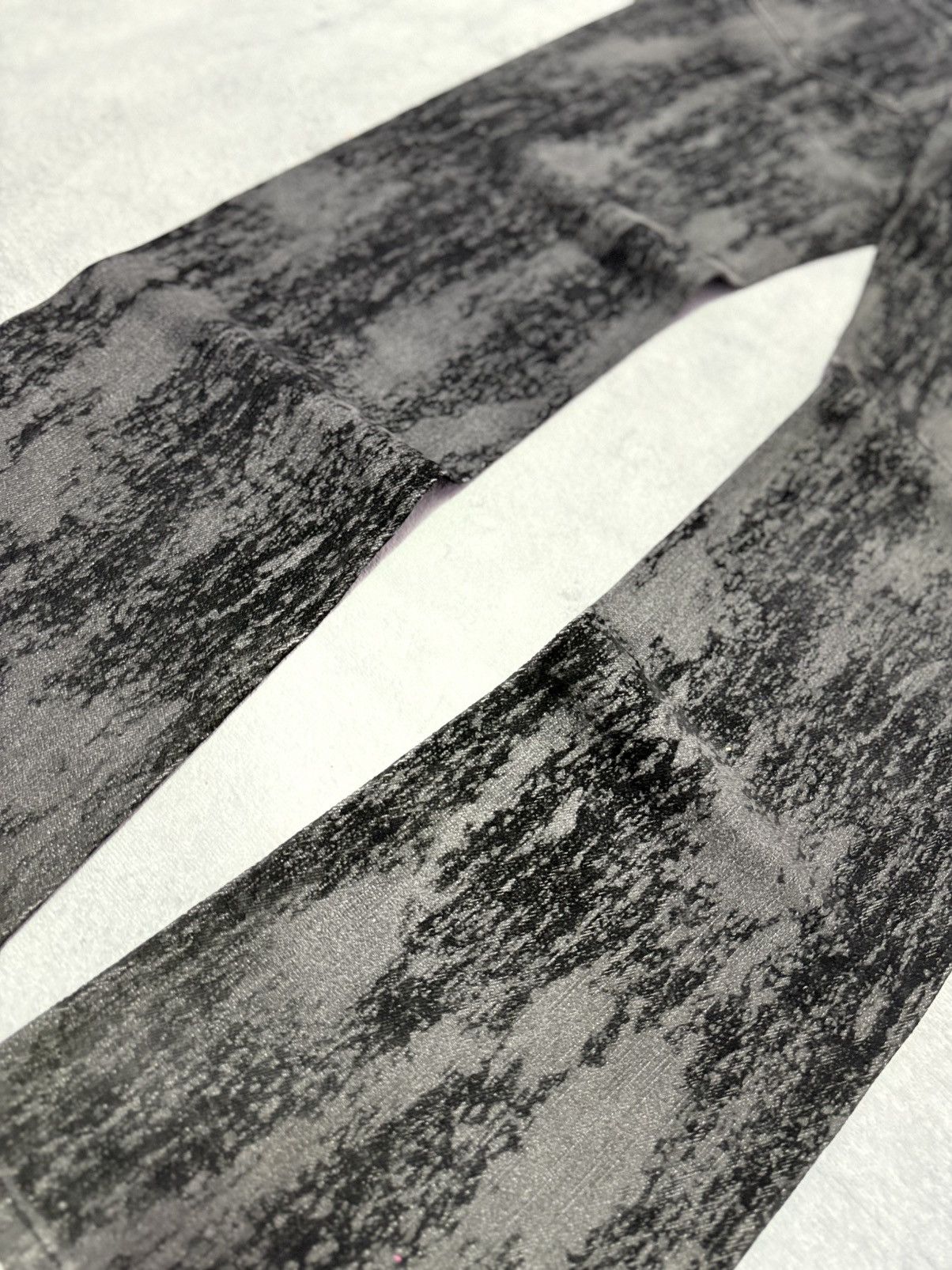 GOSTAR DE FUGA × Japanese Brand × Tornado Mart Custom Culture Japan Velvet-Treated Textured Flare Jeans Size US 32 / EU 48 - 15 Thumbnail