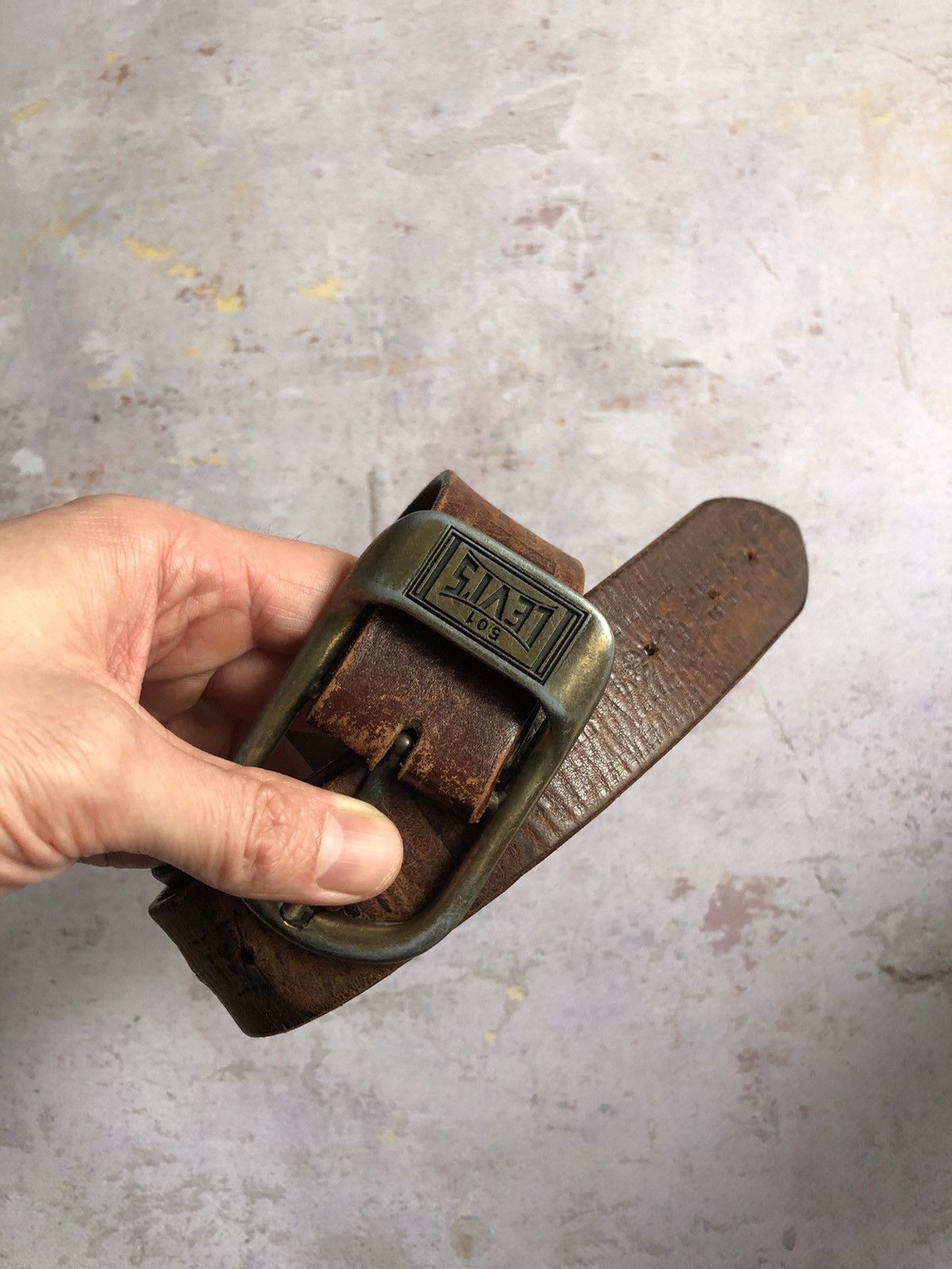 Levi's Vintage Levis 501 distressed belt Size 34 - 3 Thumbnail