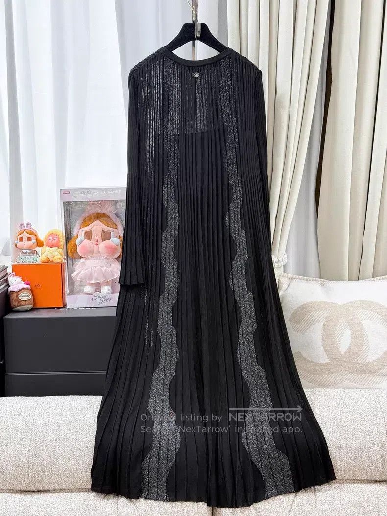 Chanel Chanel Pleated long-sleeved knitted pleated skirt dress Size XS / US 0-2 / IT 36-38 - 2 Thumbnail