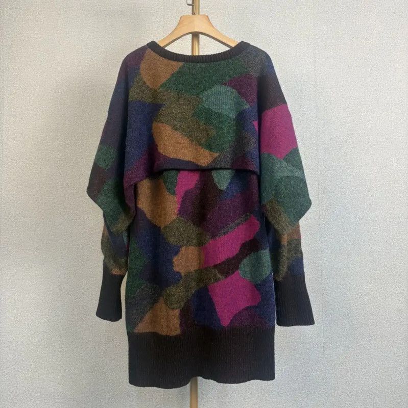 Chanel Chanel Color-Block Wool Pullover Sweater for Women 0089 Size M / US 6-8 / IT 42-44 - 1 Thumbnail