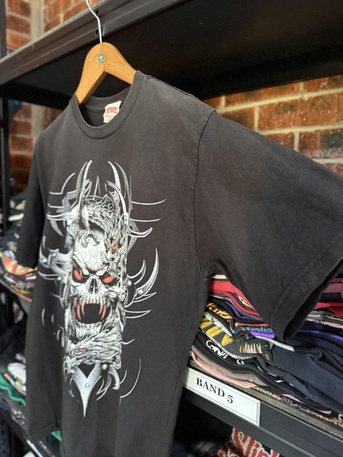 Vintage Thrashed Vintage 90s Graphics Skulls Dragon Backhit Faded T Size US XL / EU 56 / 4 - 9 Thumbnail