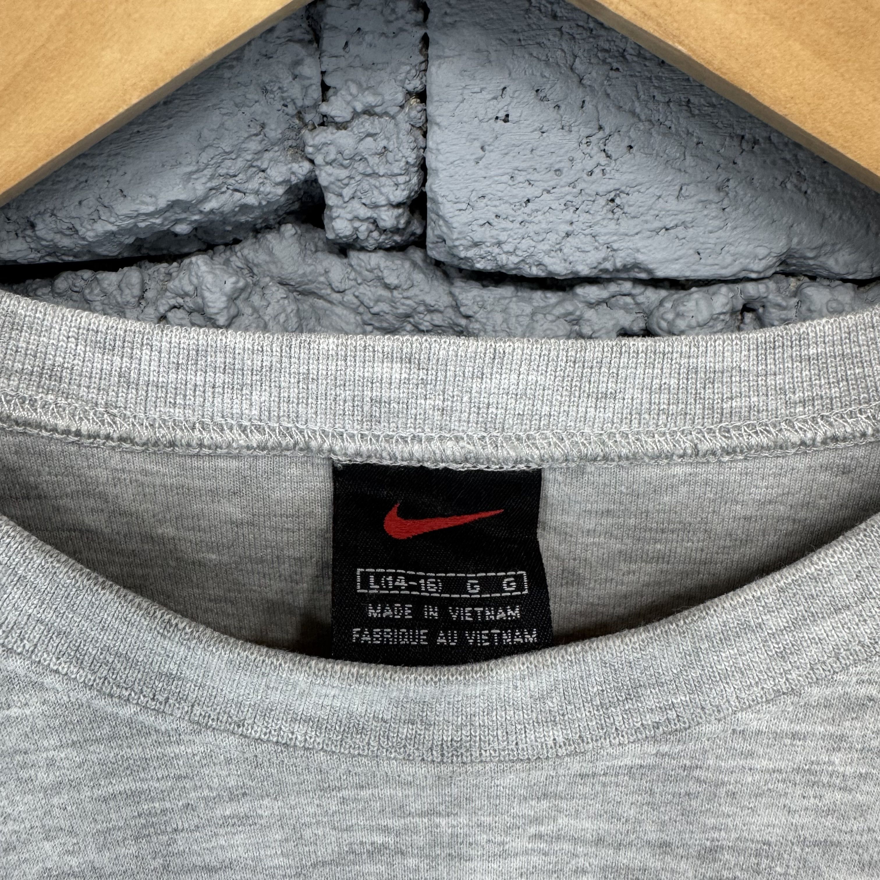 Nike Vintage 90s Nike Small Swoosh Sweatshirt Streetwear Size US L / EU 52-54 / 3 - 5 Thumbnail