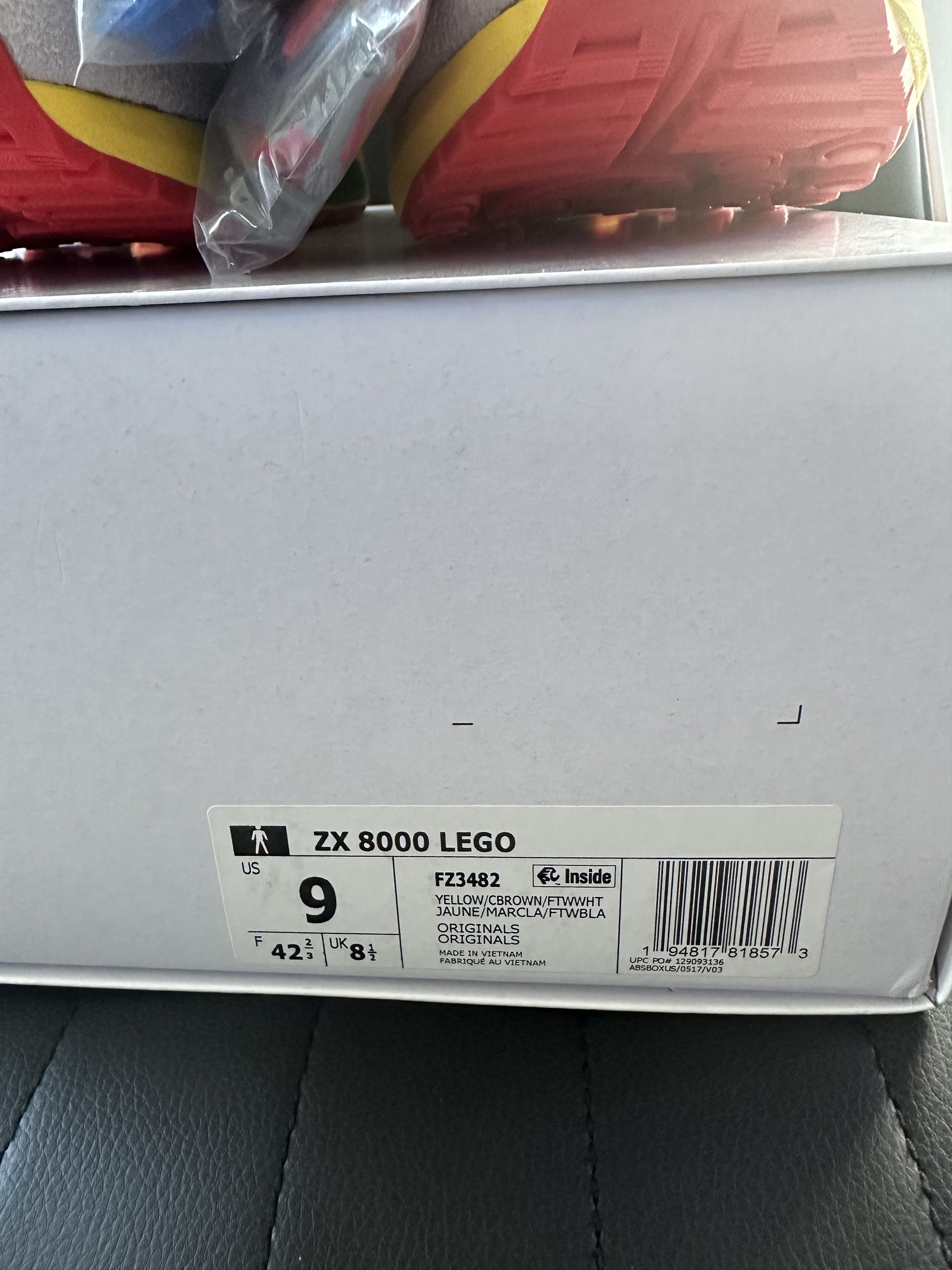 Adidas × LEGO ADIDAS ZX 8000 LEGO Size US 9 / EU 42 - 11 Thumbnail