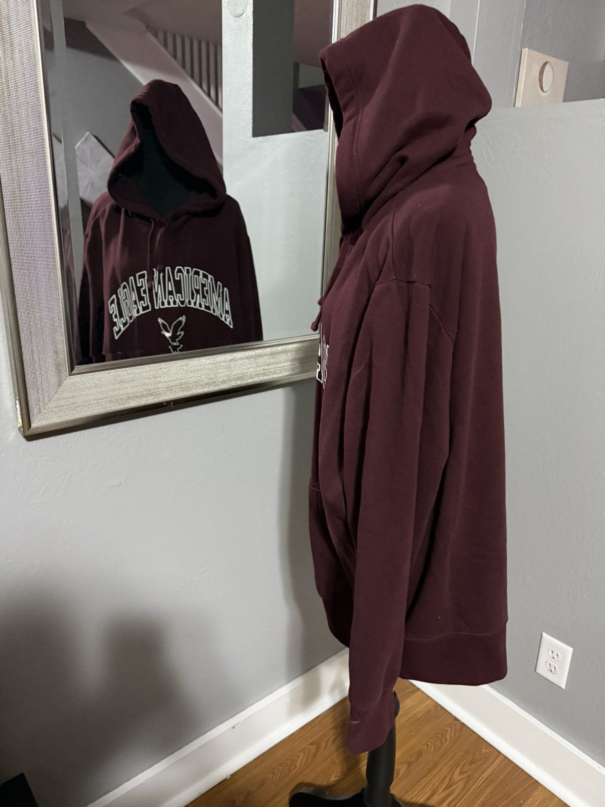 American Eagle Outfitters American Eagle Logo Eagle Maroon Hooded Sweatshirt Size XL. Size US XL / EU 56 / 4 - 2 Thumbnail