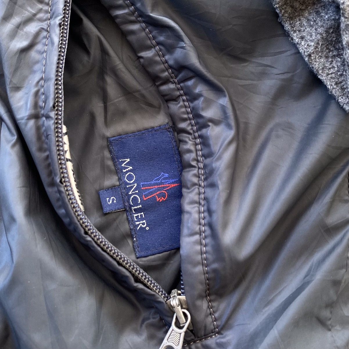 Moncler MONCLER Vintage Reversible Hidden Hoodie Jacket Size US S / EU 44-46 / 1 - 14 Thumbnail
