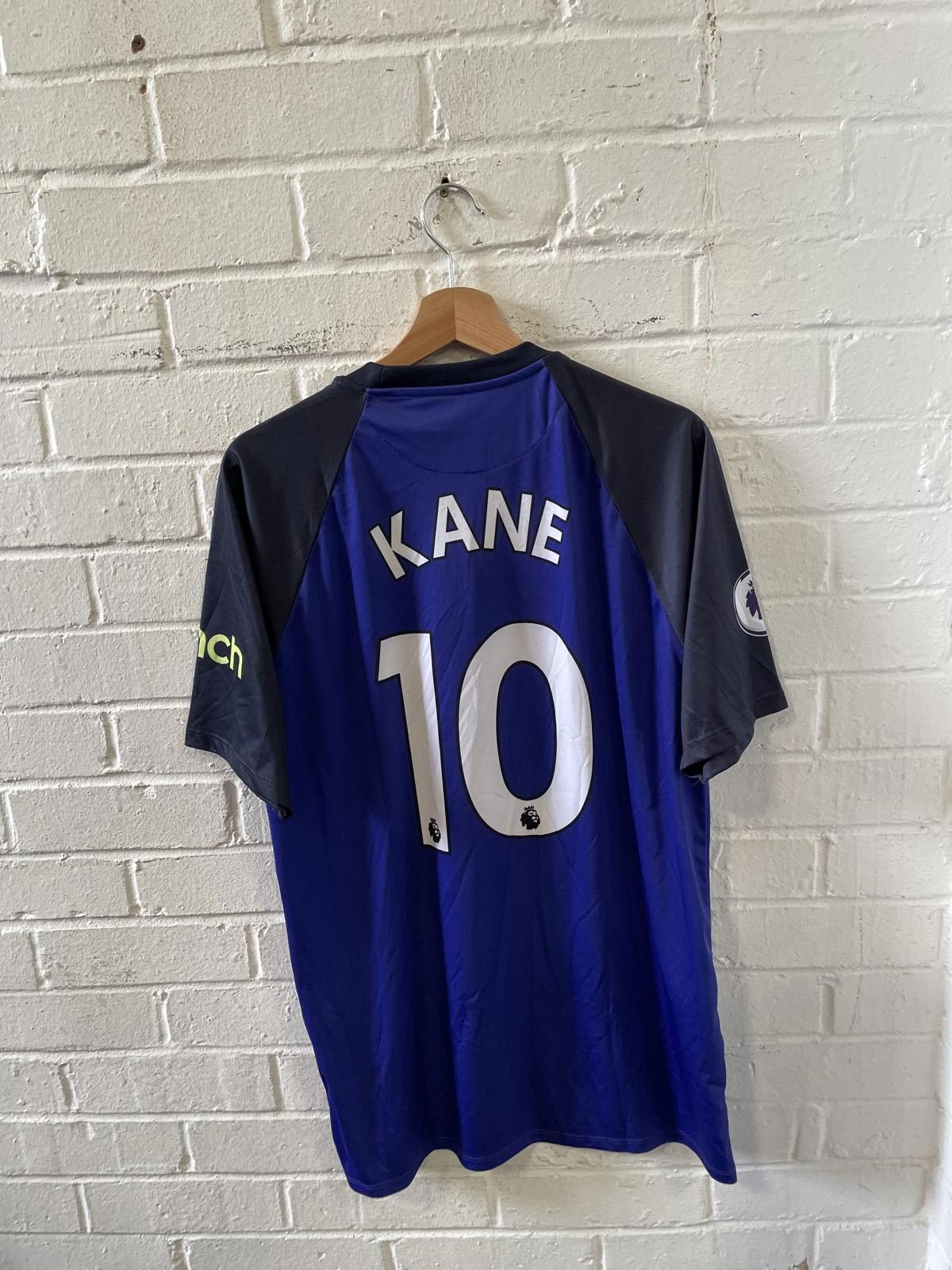 Nike Tottenham Hotspur Kane #10 Soccer Jersey Size ONE SIZE - 3 Thumbnail