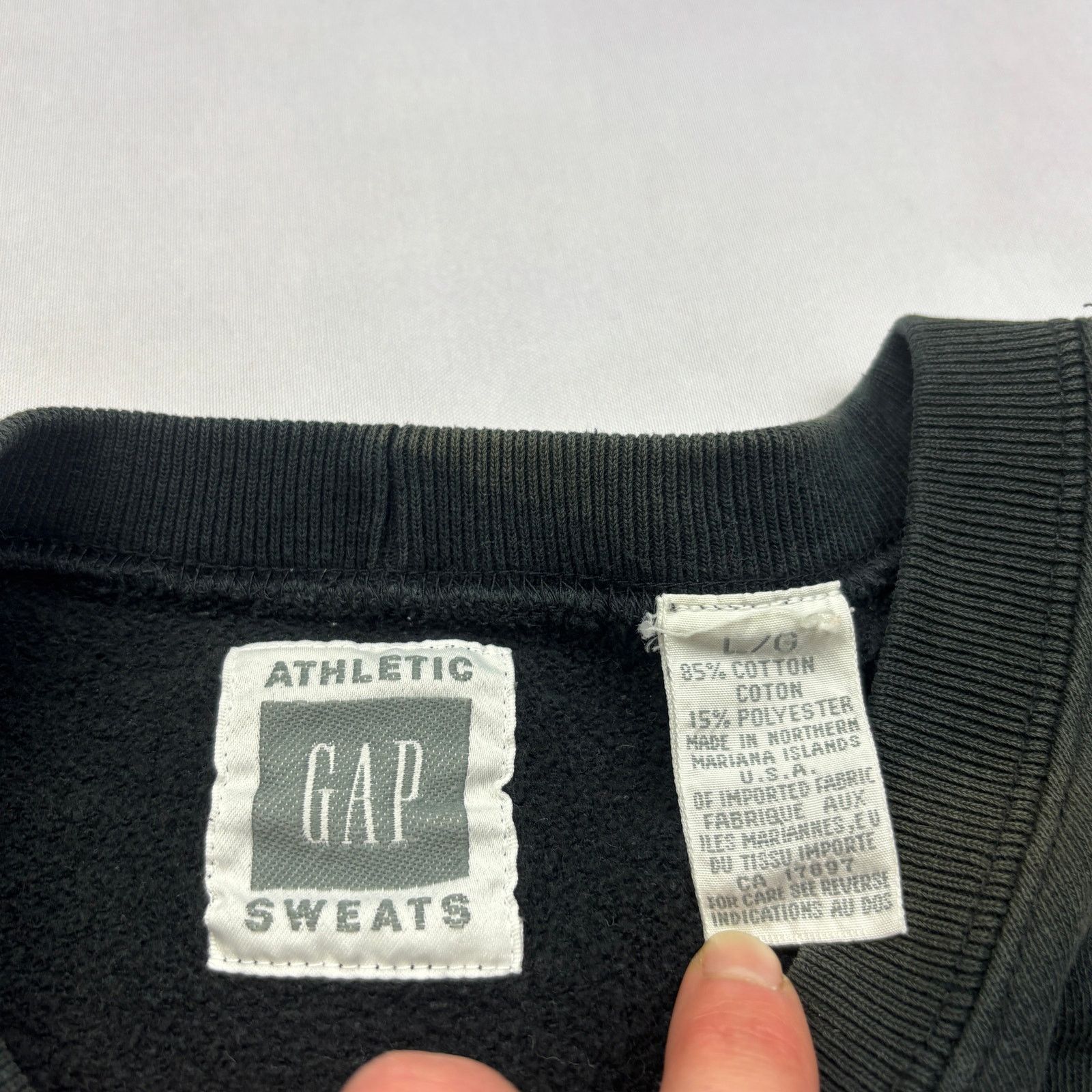 Gap Vintage 90s Gap Sweatshirt Men's Large Faded Black Single V Size US L / EU 52-54 / 3 - 4 Thumbnail