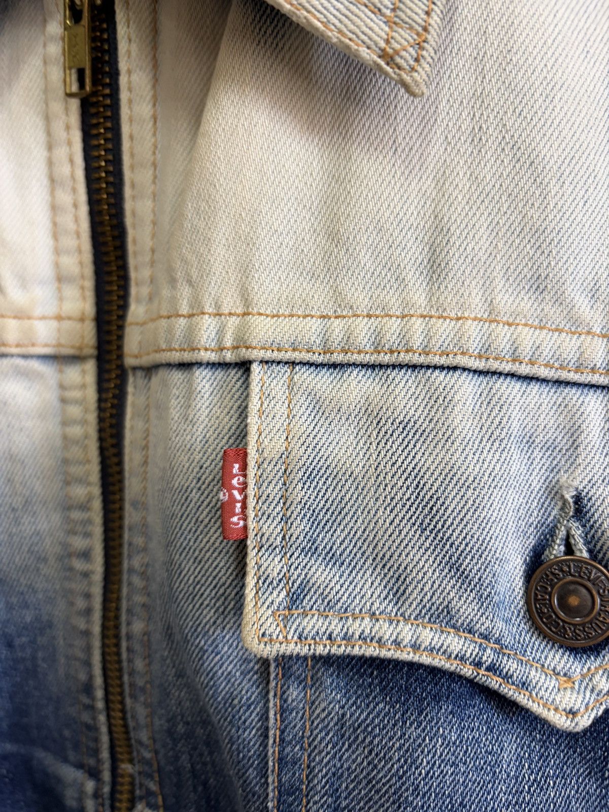 Levi's Vintage Clothing Levi's Girls Ombre Dip Dye Denim Trucker Jacket Blue/White L Size L / US 10 / IT 46 - 6 Thumbnail