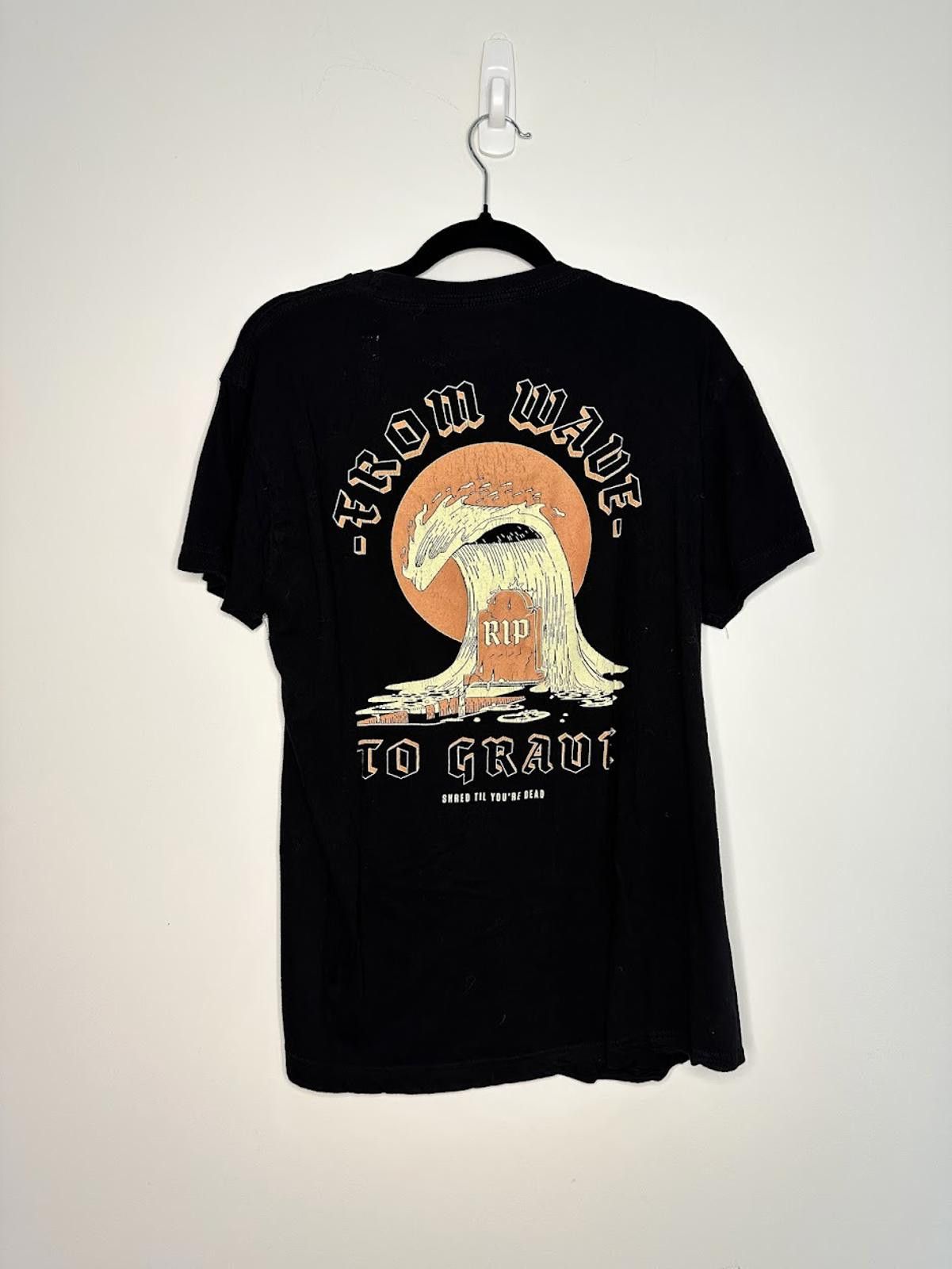 Champion Chomp "From Wave To Grave" Shirt - Sz. M Size US M / EU 48-50 / 2 - 3 Thumbnail