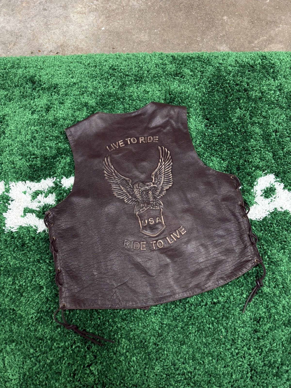 Vintage Vintage Soft Leather Biker Eagle Live to Ride Harley Vest Size US XL / EU 56 / 4 - 1 Thumbnail