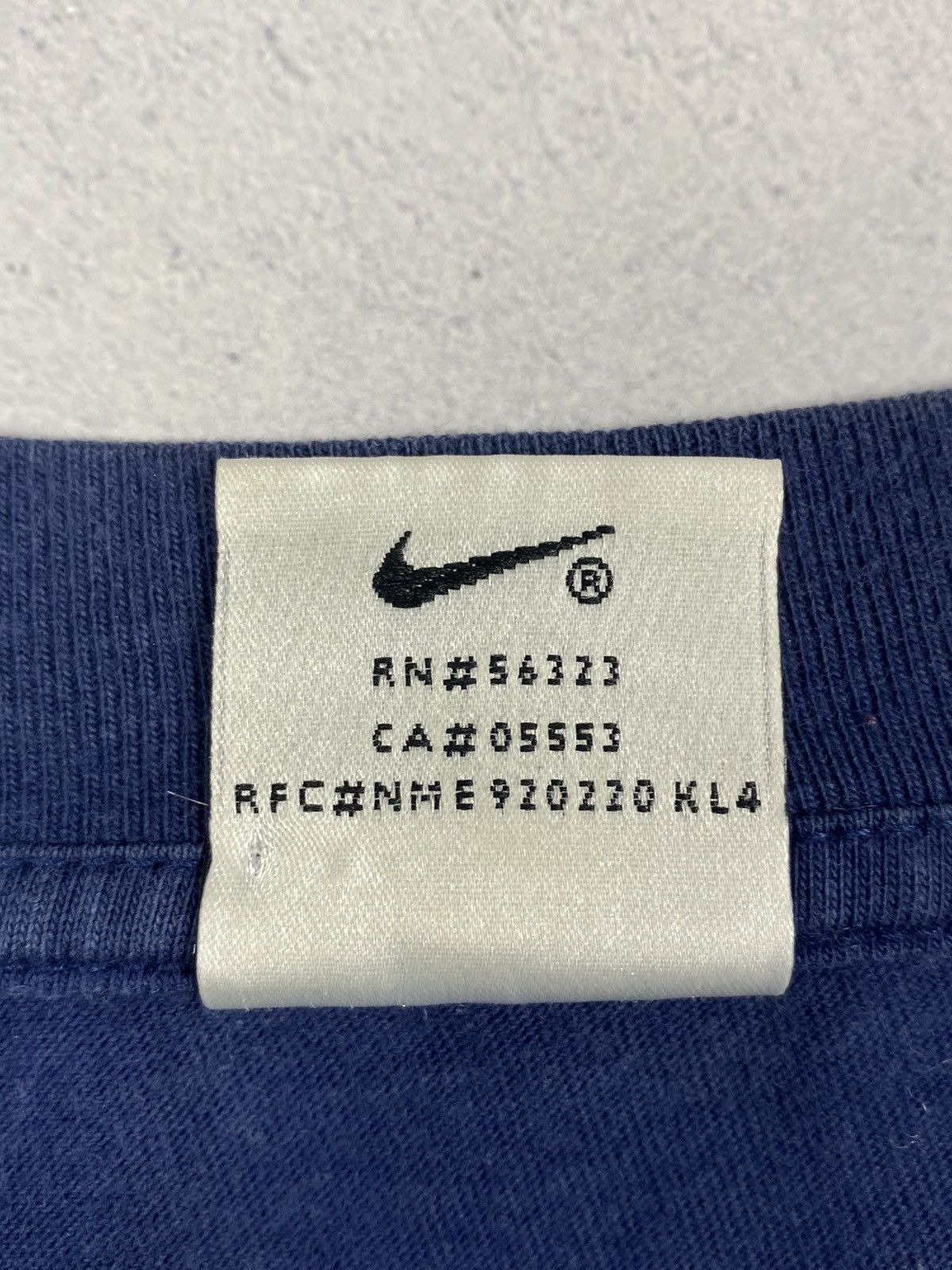 Nike Vintage 90s Nike Swoosh Big Logo Retro T Shirt Blue Size XL Size US XL / EU 56 / 4 - 13 Thumbnail