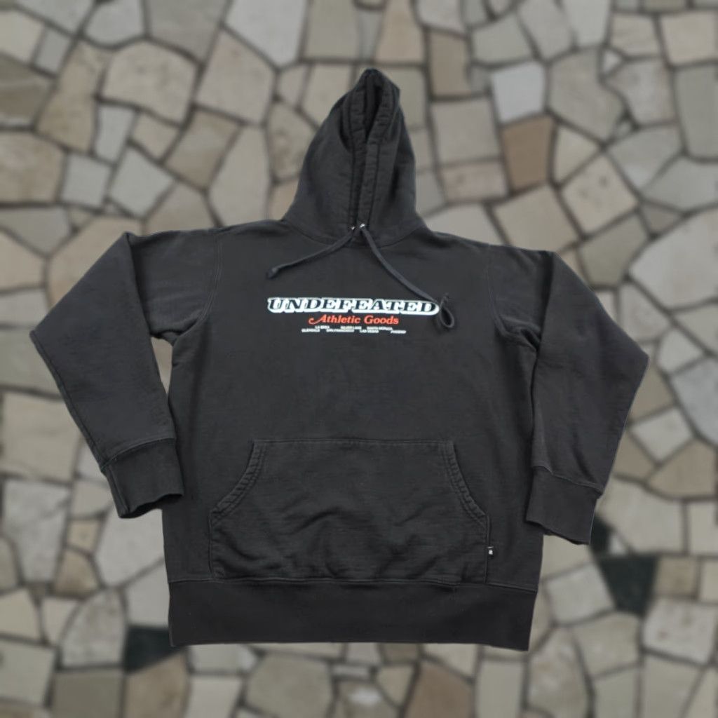 Undefeated VINTAGE Undefeated Hoodie Pullover Mens Medium Black Graphic Print Athletic Skater Size US M / EU 48-50 / 2 - 1 Thumbnail
