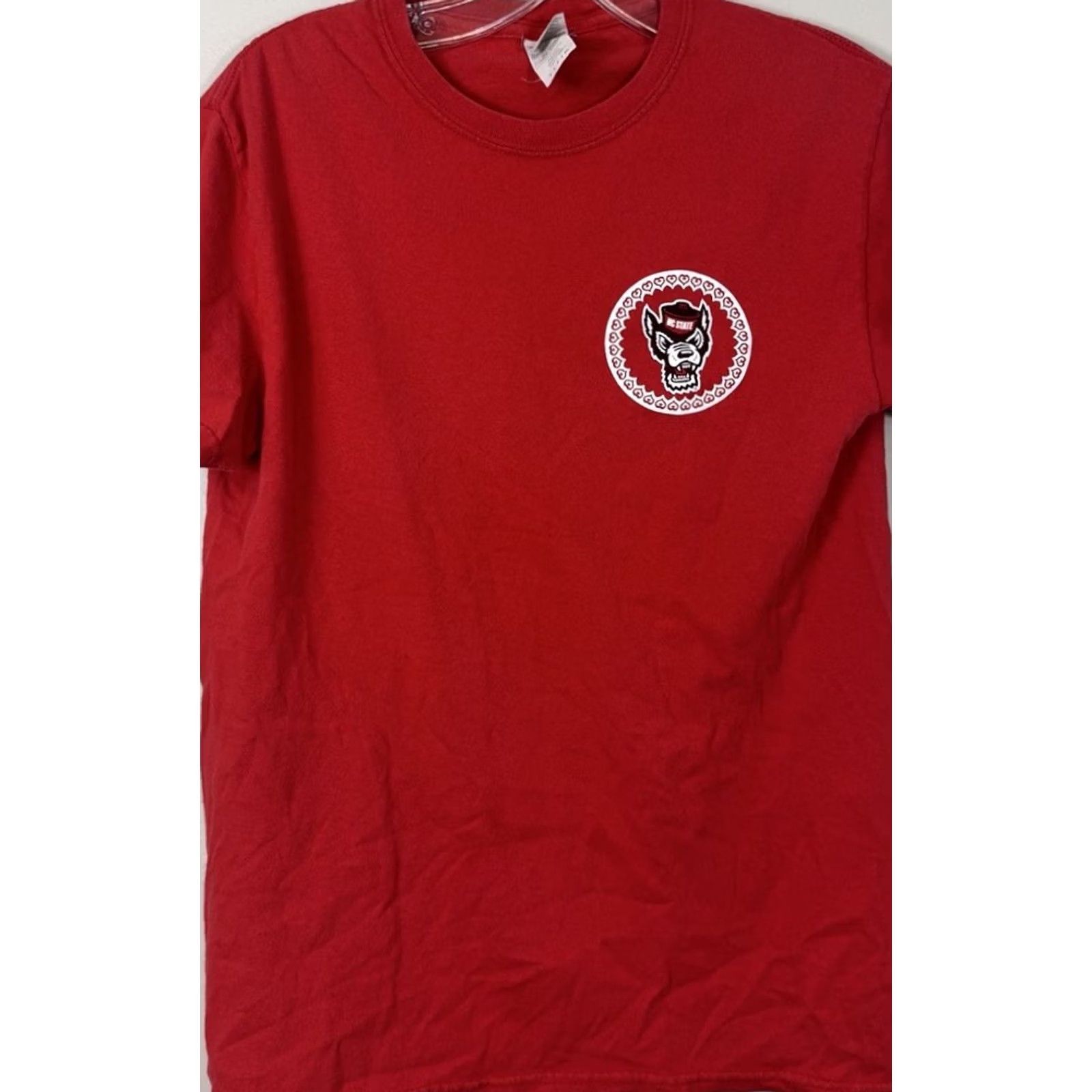 Gildan NC State Wolfpack Red Tee Shirt Men’s Small Hearts Logo Short Sleeve University Size US S / EU 44-46 / 1 - 2 Thumbnail