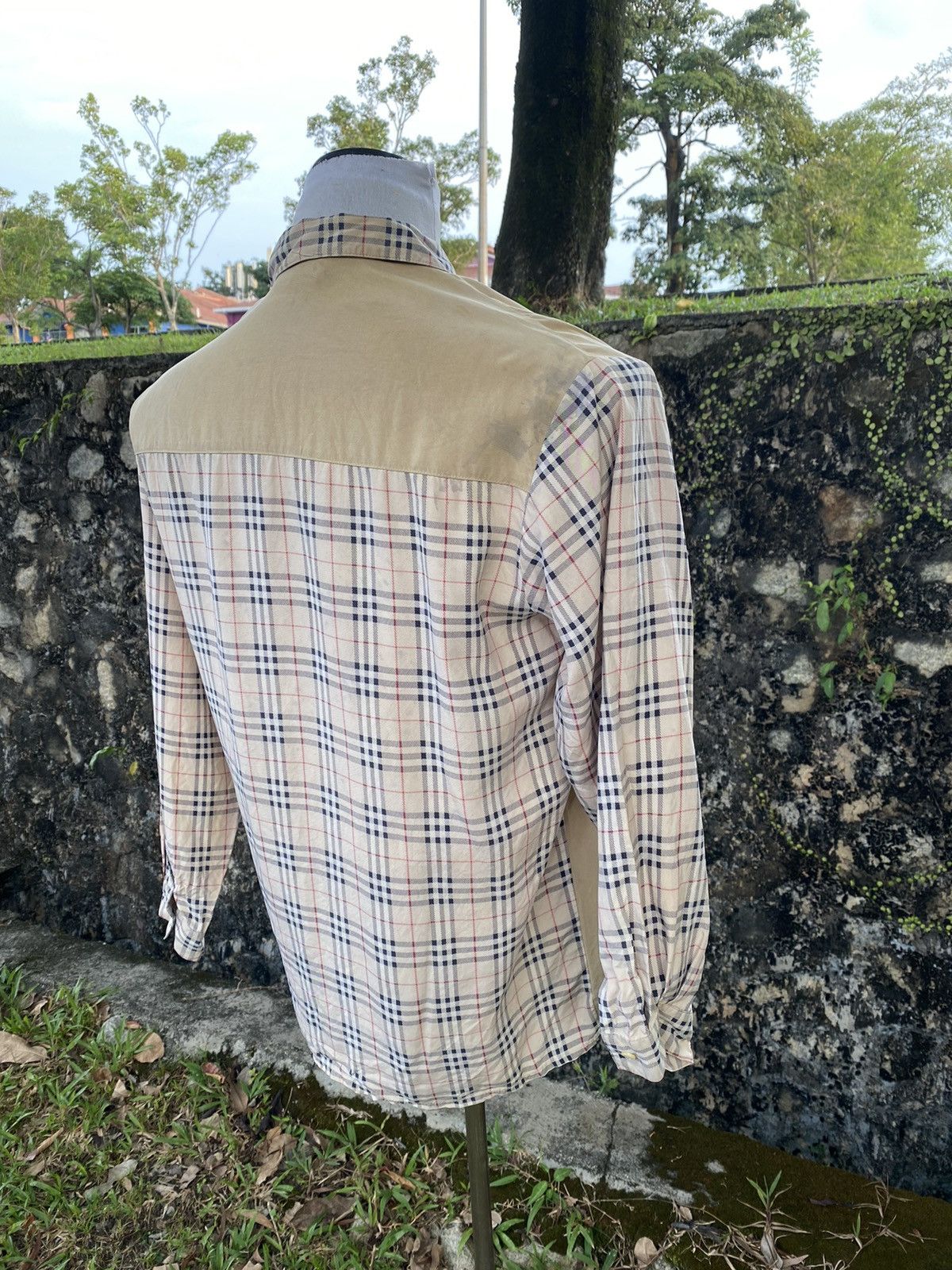 Burberry Last Drop!! Vintage Burberry Nova check Silk Shirt Size US M / EU 48-50 / 2 - 6 Thumbnail