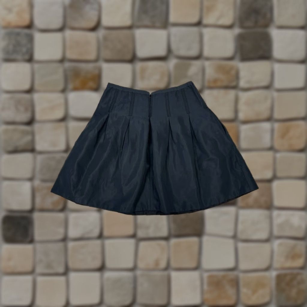Gap Gap Skirt A-Line Womens 4 Black Pleated Zip Back Minimalist New Short Satin Polyester? Size 27" / US 4 / IT 40 - 1 Thumbnail
