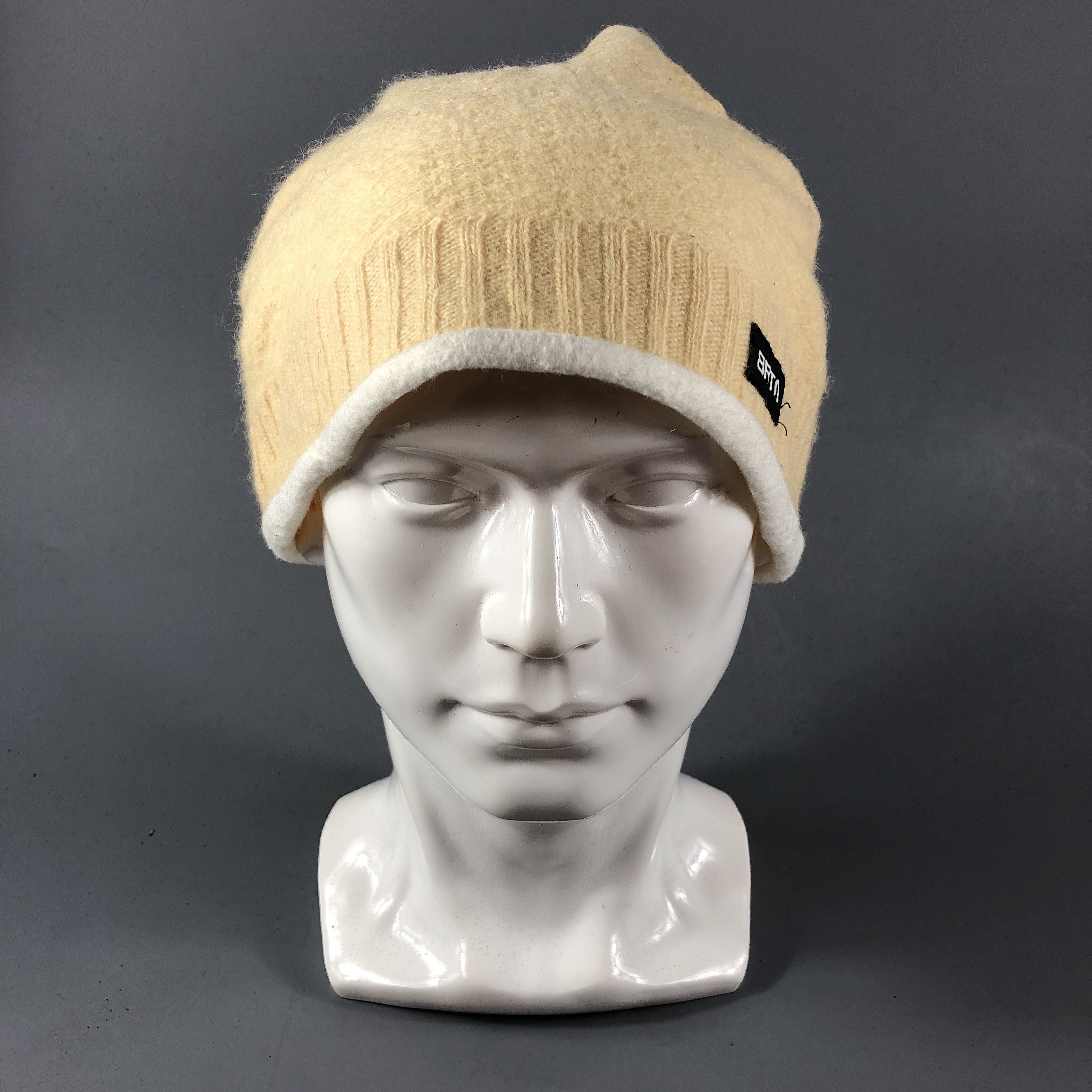 Burton Burton Beanie Snowcap Snow Hat Winter Hat B591 Size ONE SIZE - 1 Thumbnail