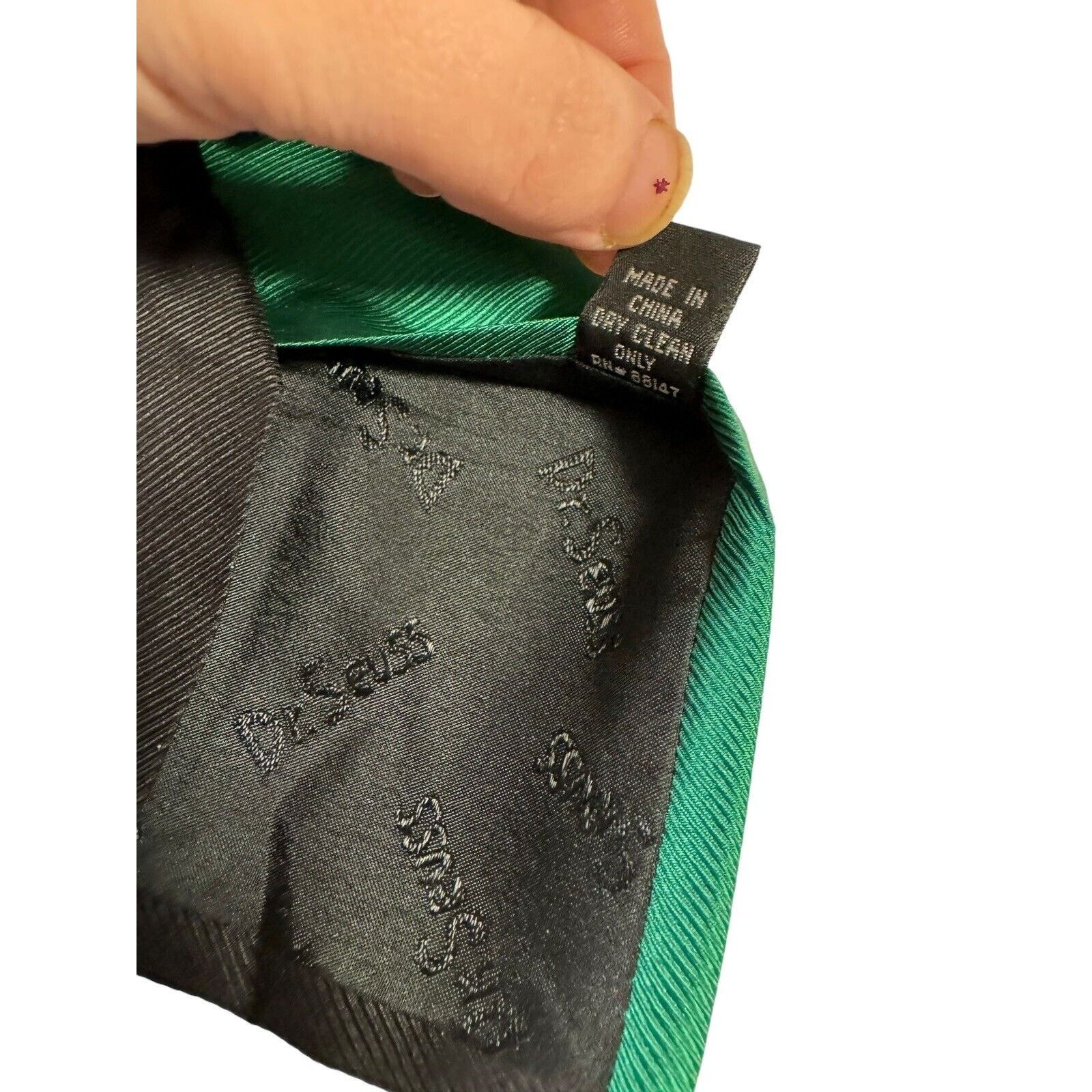 Other Dr Seuss How The Grinch Stole Christmas Cartoon Necktie Size ONE SIZE - 6 Thumbnail