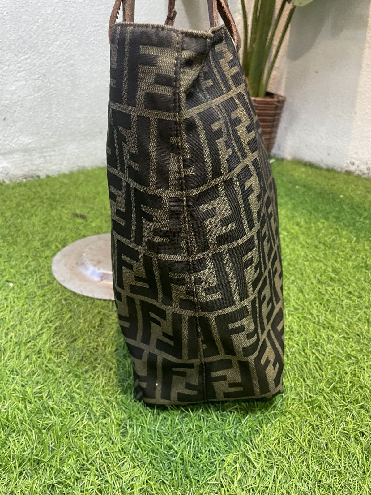 Fendi Authentic FENDI Totebag Size ONE SIZE - 4 Thumbnail