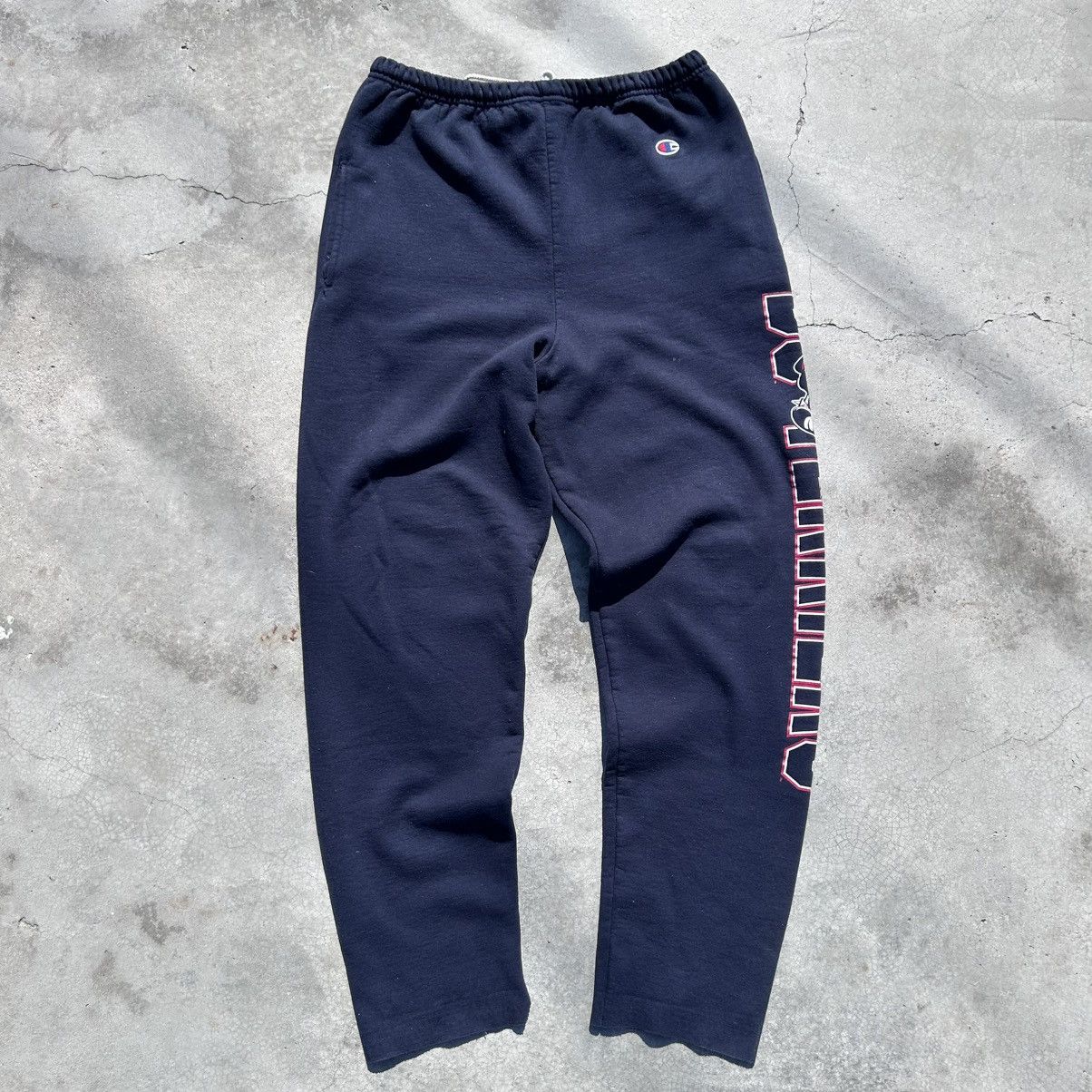Champion Champion “BU Terriers” Graphic Sweatpants Size US 30 / EU 46 - 1 Thumbnail