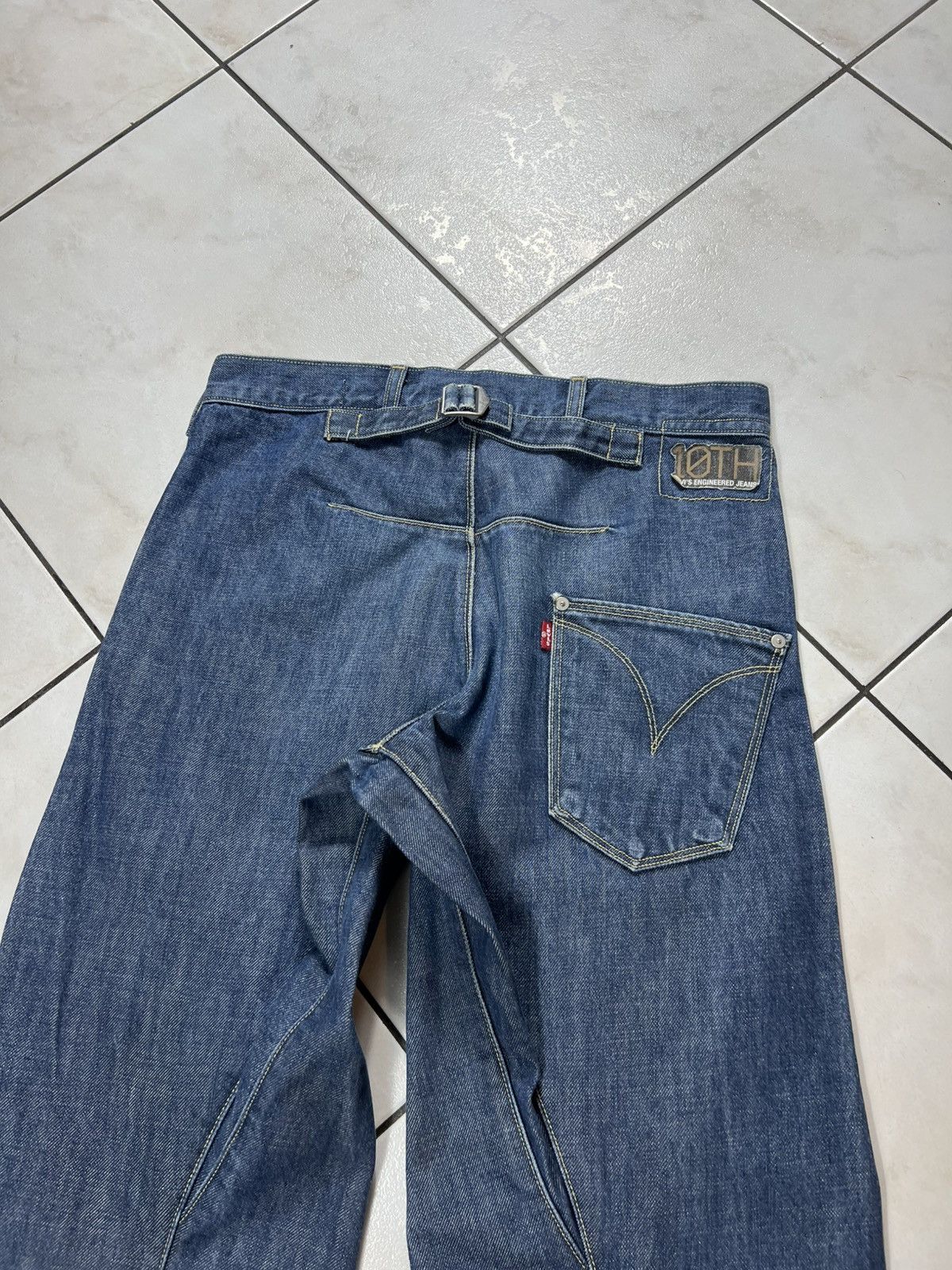 Levi's Vintage Levi’s engineered jeans baggy y2k buckle back 10th Size US 30 / EU 46 - 12 Thumbnail