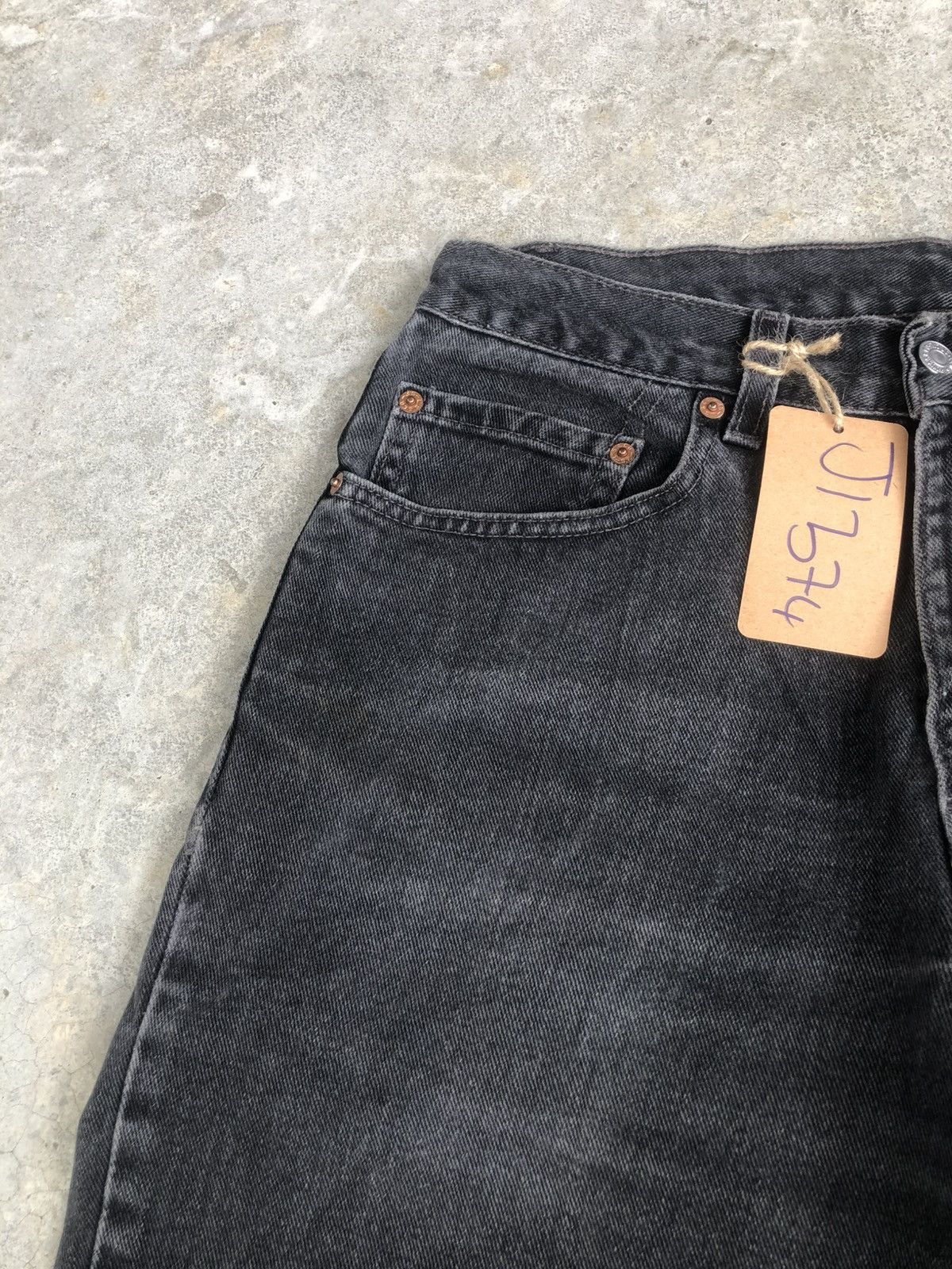 Levi's Y2k Levi’s 550 Distressed Jeans Relaxed Fit Size US 31 - 14 Thumbnail