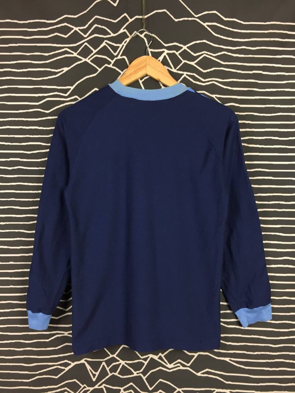 Sports Specialties × Vintage Vtg Reverse Side Tape Embroidered Logo Longsleeve Tee Size US S / EU 44-46 / 1 - 8 Thumbnail