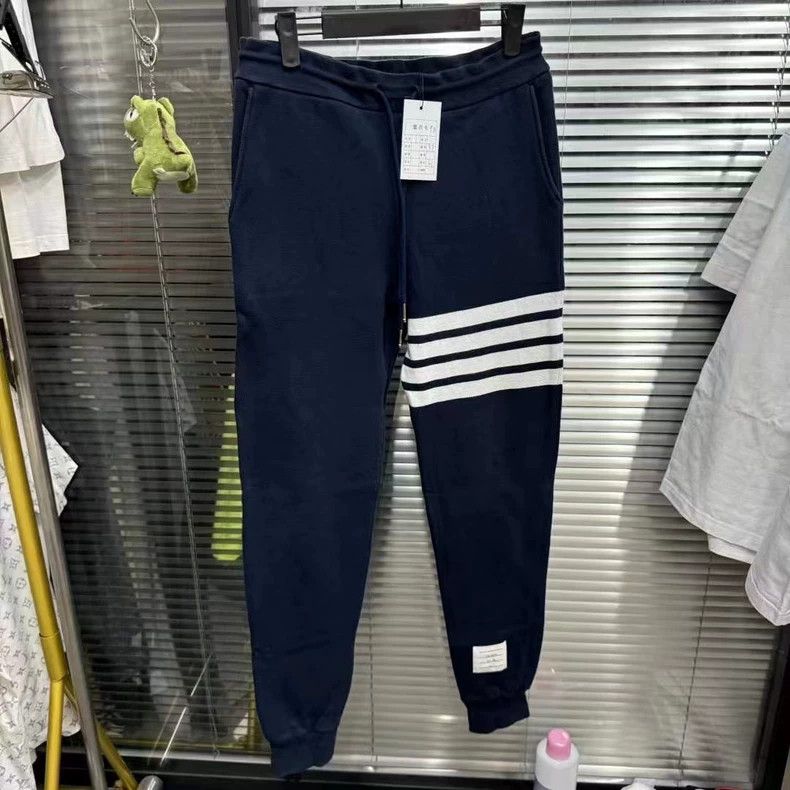 Thom Browne Thom browne Sweatpants 2504-Nextarrow Size US 30 / EU 46 - 1 Thumbnail