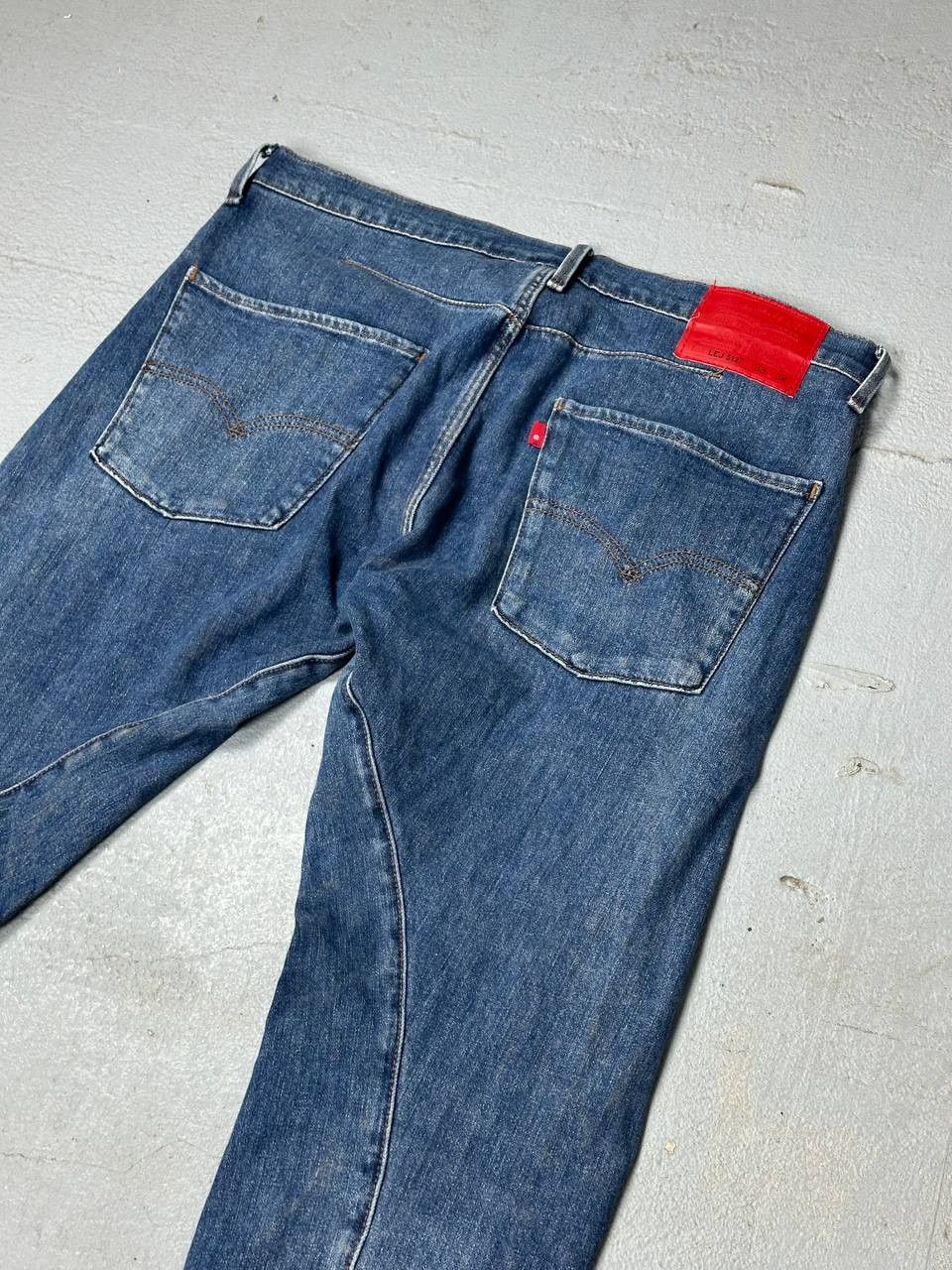 Levi's × Vintage Levi's Engineered Jeans Asymmetrical Denim Jeans Arc Fit Size US 33 - 12 Thumbnail