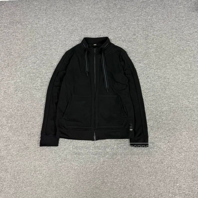 Fendi Fendi Back embossed letter logo casual zipper jacket Size US L / EU 52-54 / 3 - 1 Thumbnail