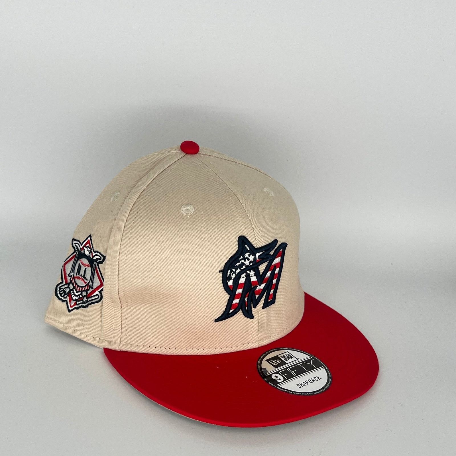 New Era Khaki/Red Miami Marlins N.L. Side Patch New Era MLB 9Fifty Size ONE SIZE - 1 Thumbnail