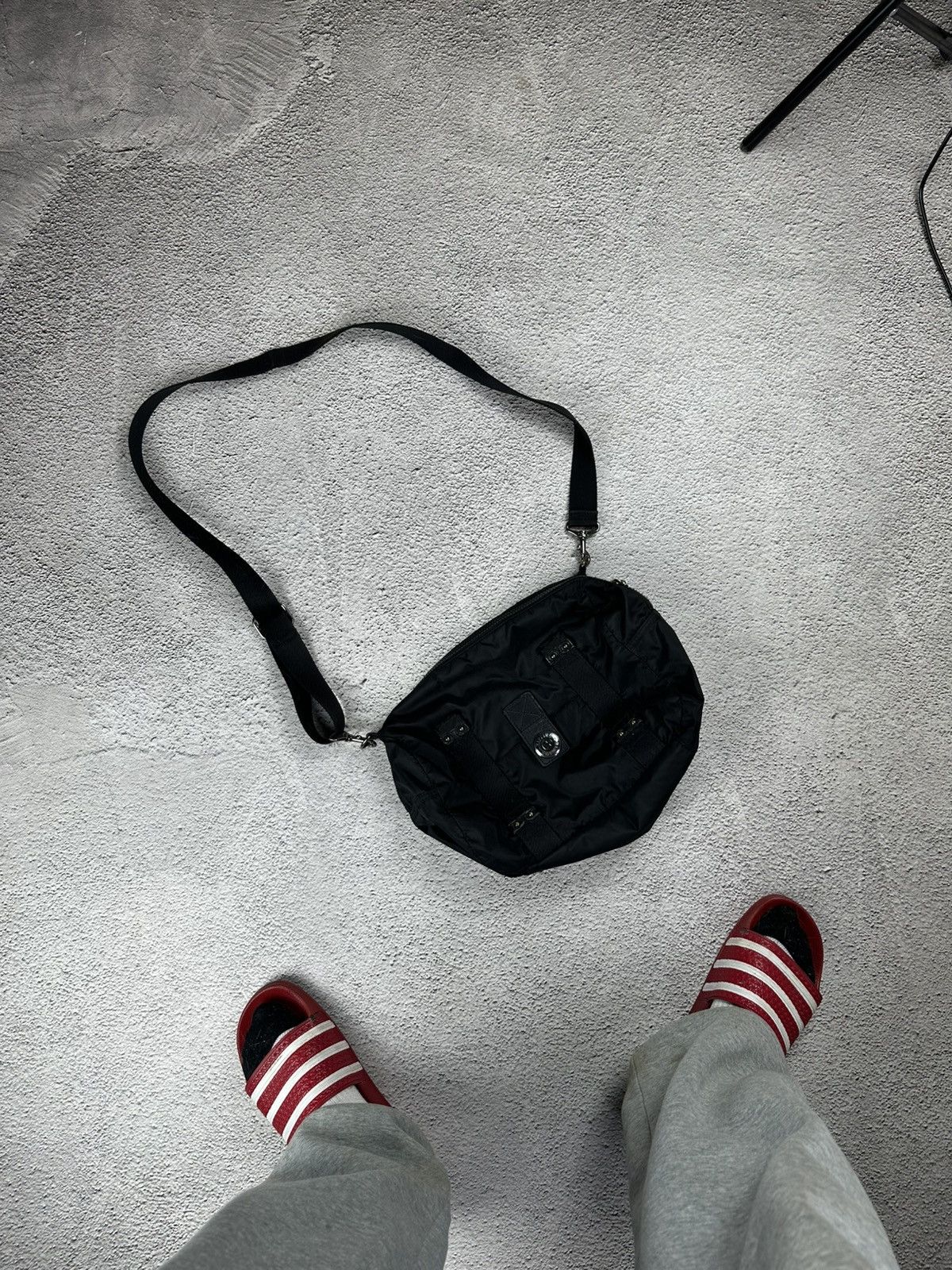 Japanese Brand Kipling Shoulder Bag Japan Y2K Avant Garde SK8 GGL Bag Style Size ONE SIZE - 1 Thumbnail