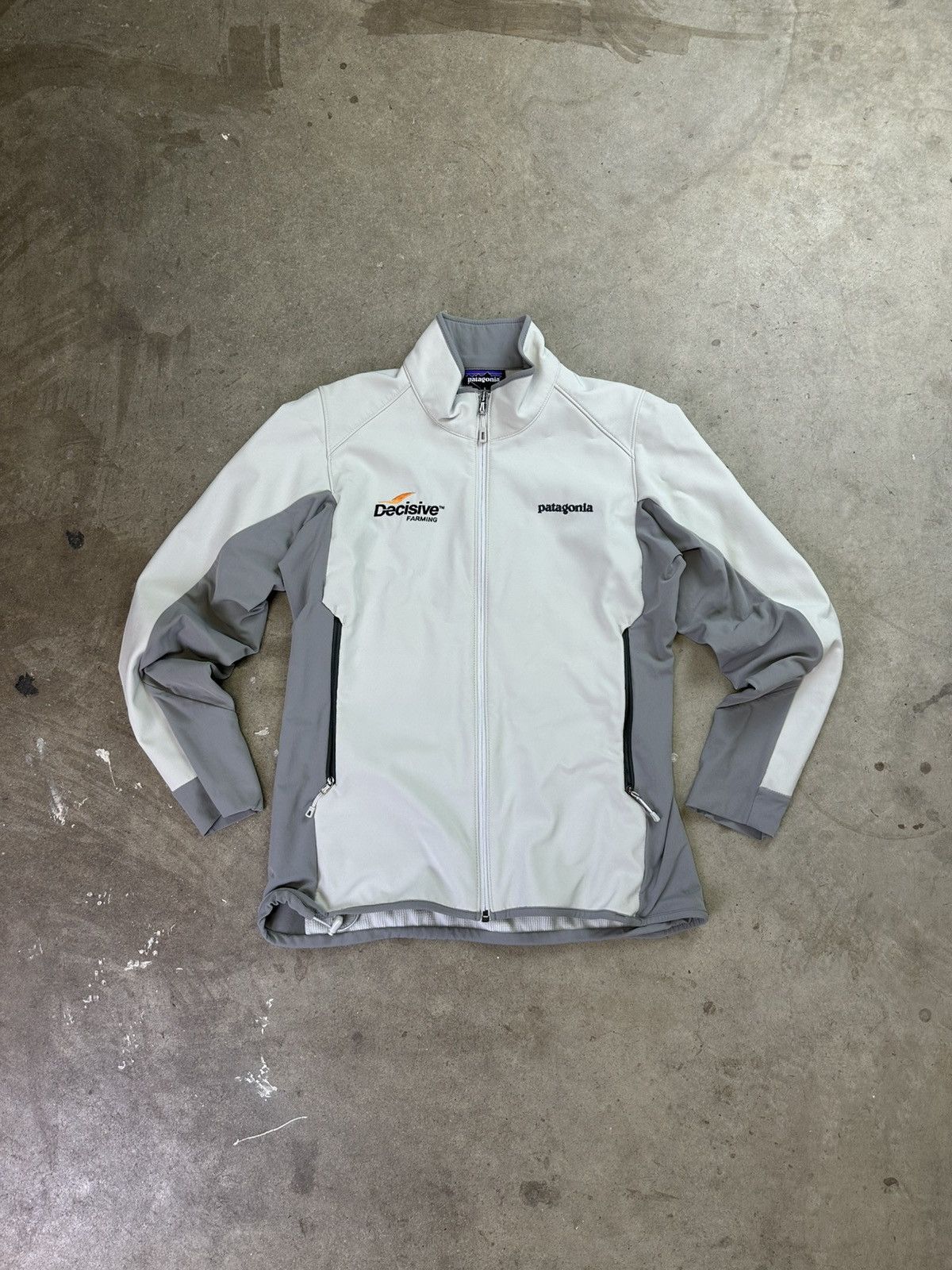 Patagonia Patagonia Light Jacket Zip Up Small Company Embroidered Size US S / EU 44-46 / 1 - 1 Thumbnail