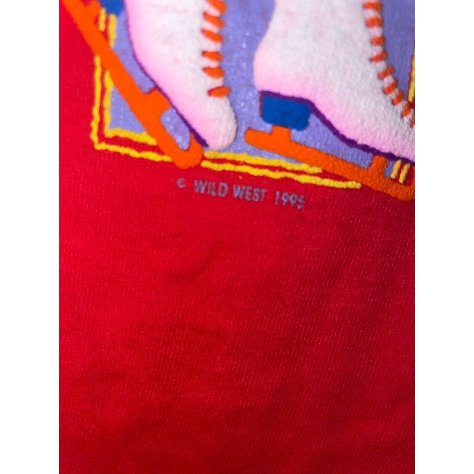 Vintage Vintage Ice Skate Shirt Sun Valley Red Tee VTG 1990s 90s L Size US L / EU 52-54 / 3 - 5 Thumbnail