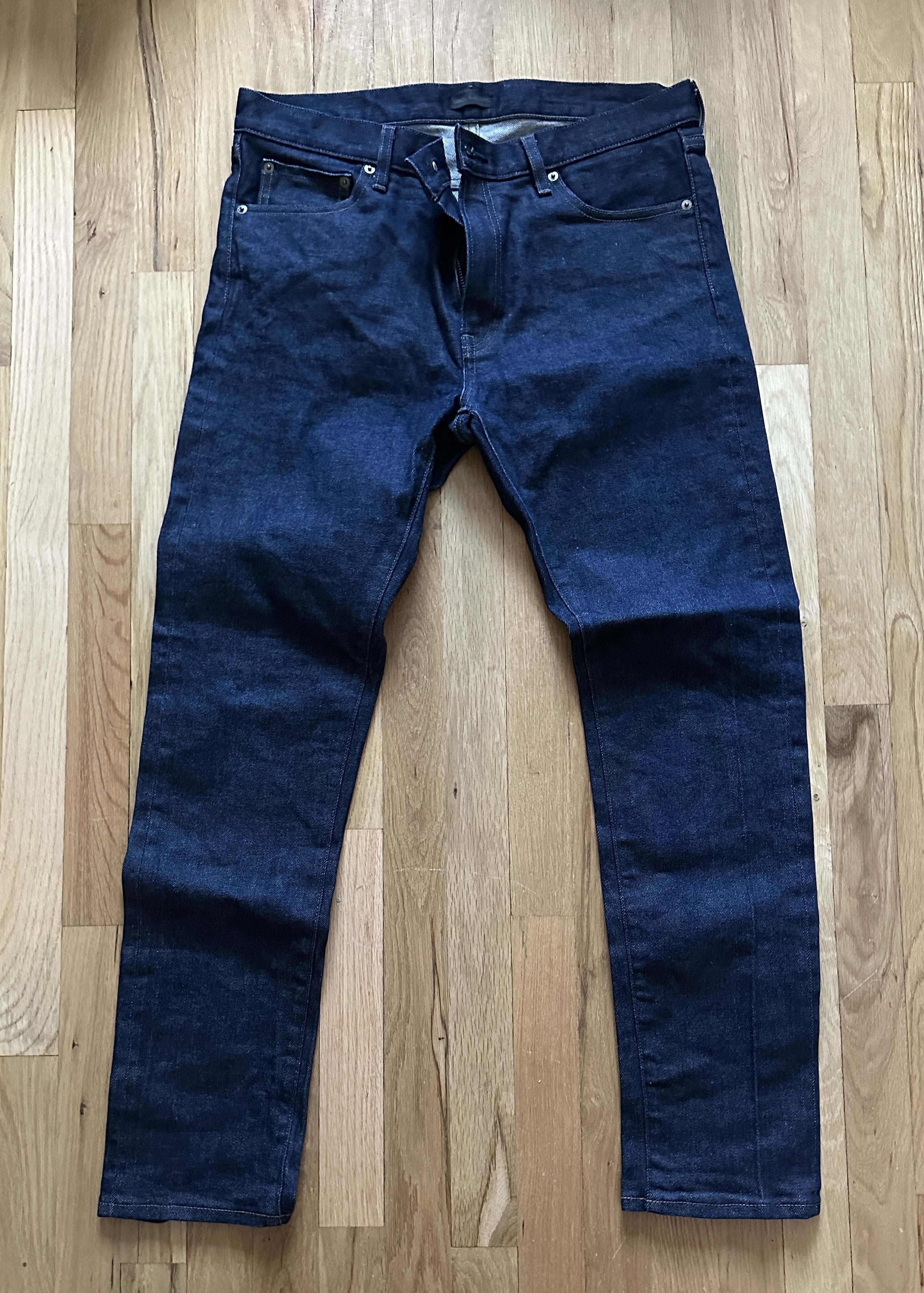 Uniqlo UNIQLO DARK WASH DENIM US34 Size US 34 / EU 50 - 1 Thumbnail