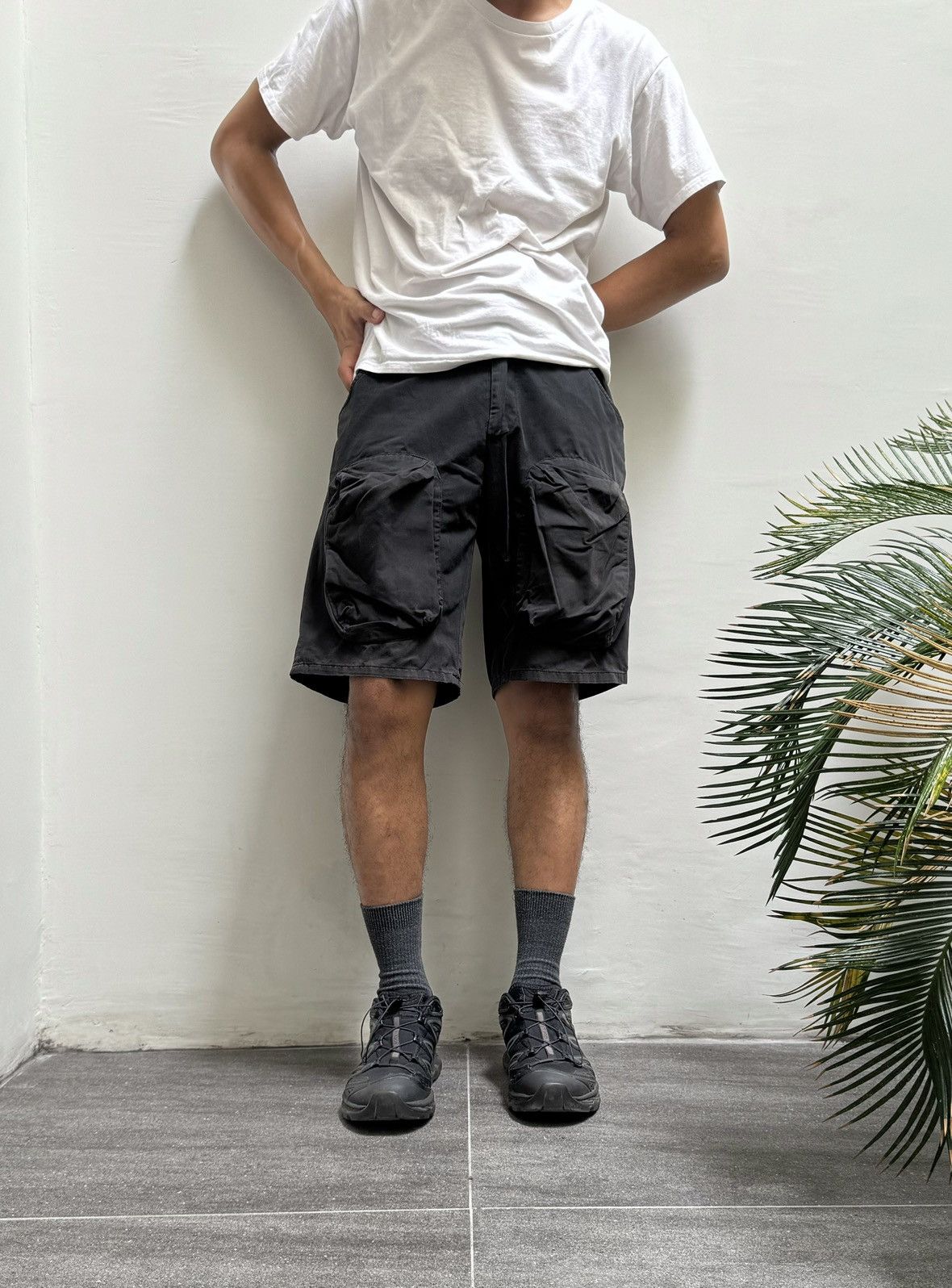 Helmut Lang 2000s Front Pocket Cargo Shorts | Grailed