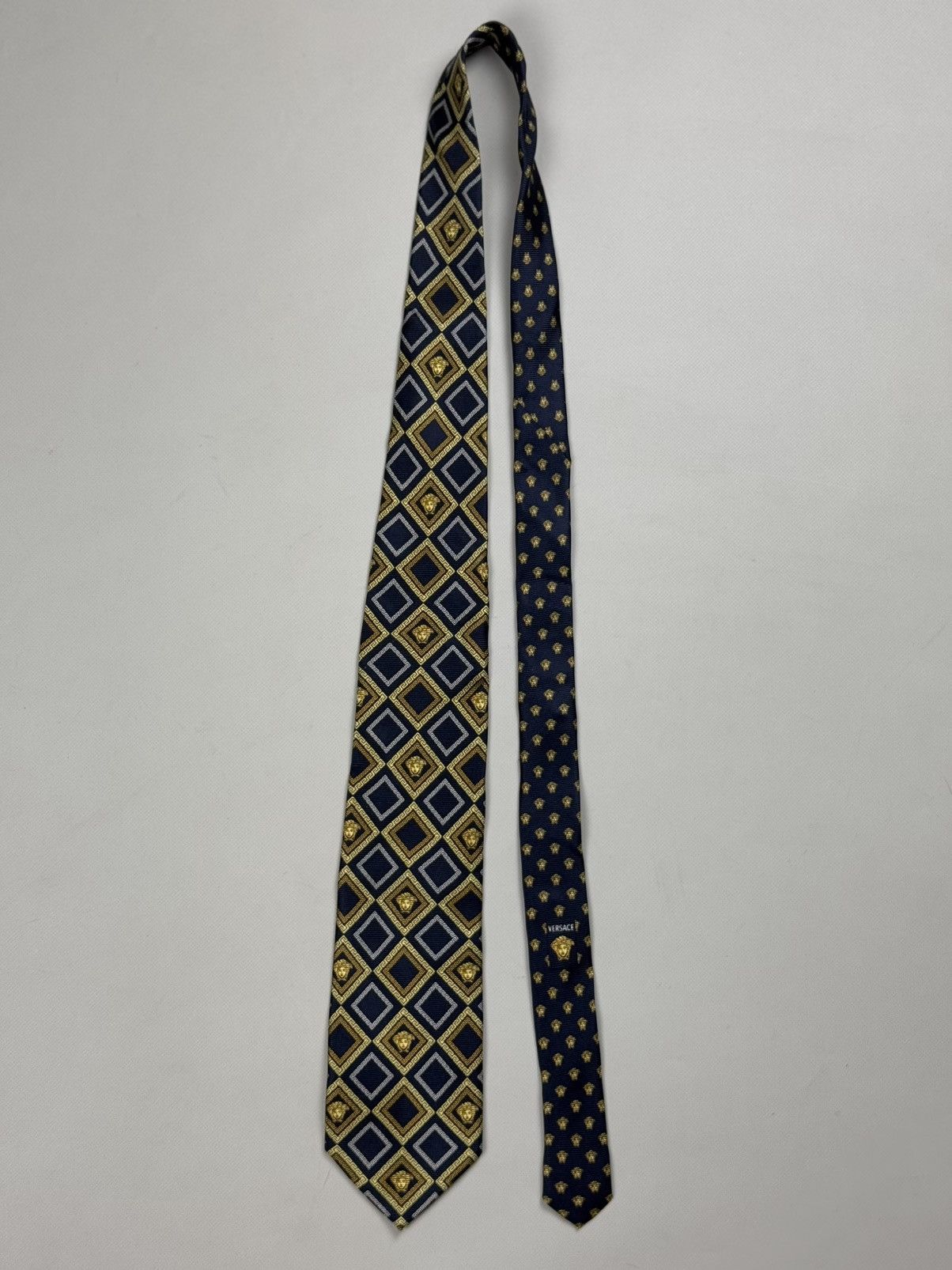 Versace × Vintage Gianni Versace Vintage Medusa Head Silk Patterned Tie Size ONE SIZE - 3 Thumbnail