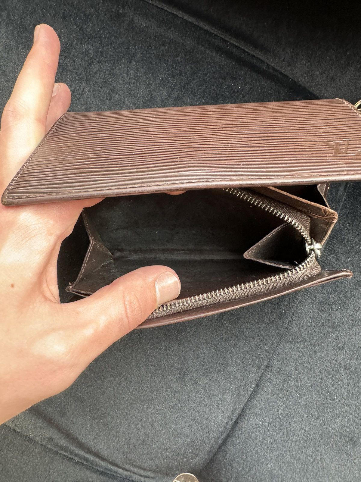 Louis Vuitton Louis Vuitton Epi Zip Wallet Brown Size ONE SIZE - 5 Thumbnail