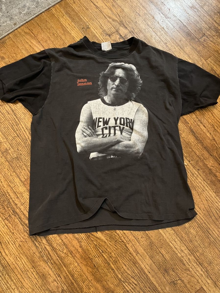 Vintage Vintage John Lennon New York City T-Shirt Hanes USA 90s XL Size US XL / EU 56 / 4 - 1 Thumbnail