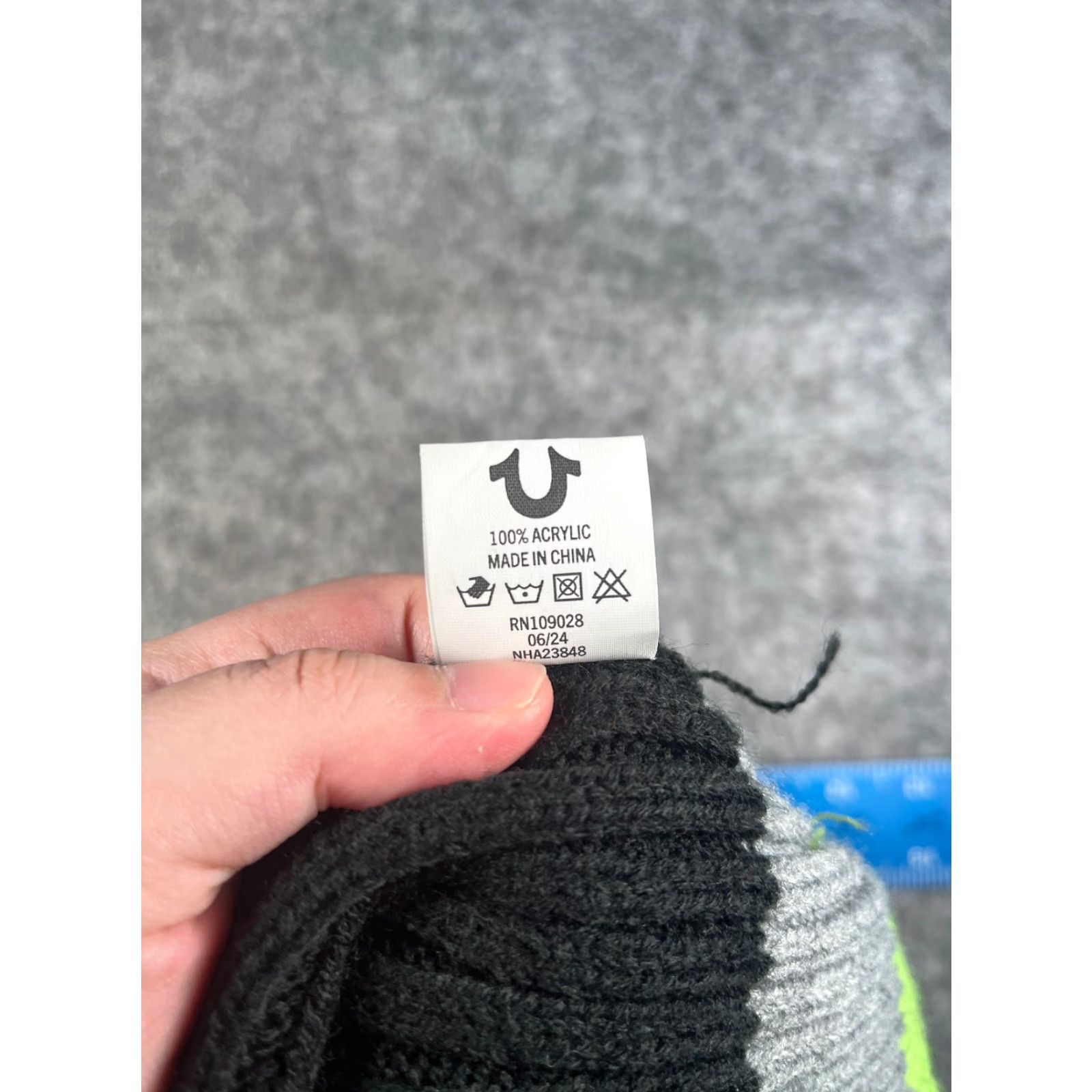 True Religion True Religion Beanie Toque One Size Adult Black Knit Striped Acrylic Hat Beanie Mens Womens Unisex Accessories Size ONE SIZE - 8 Thumbnail