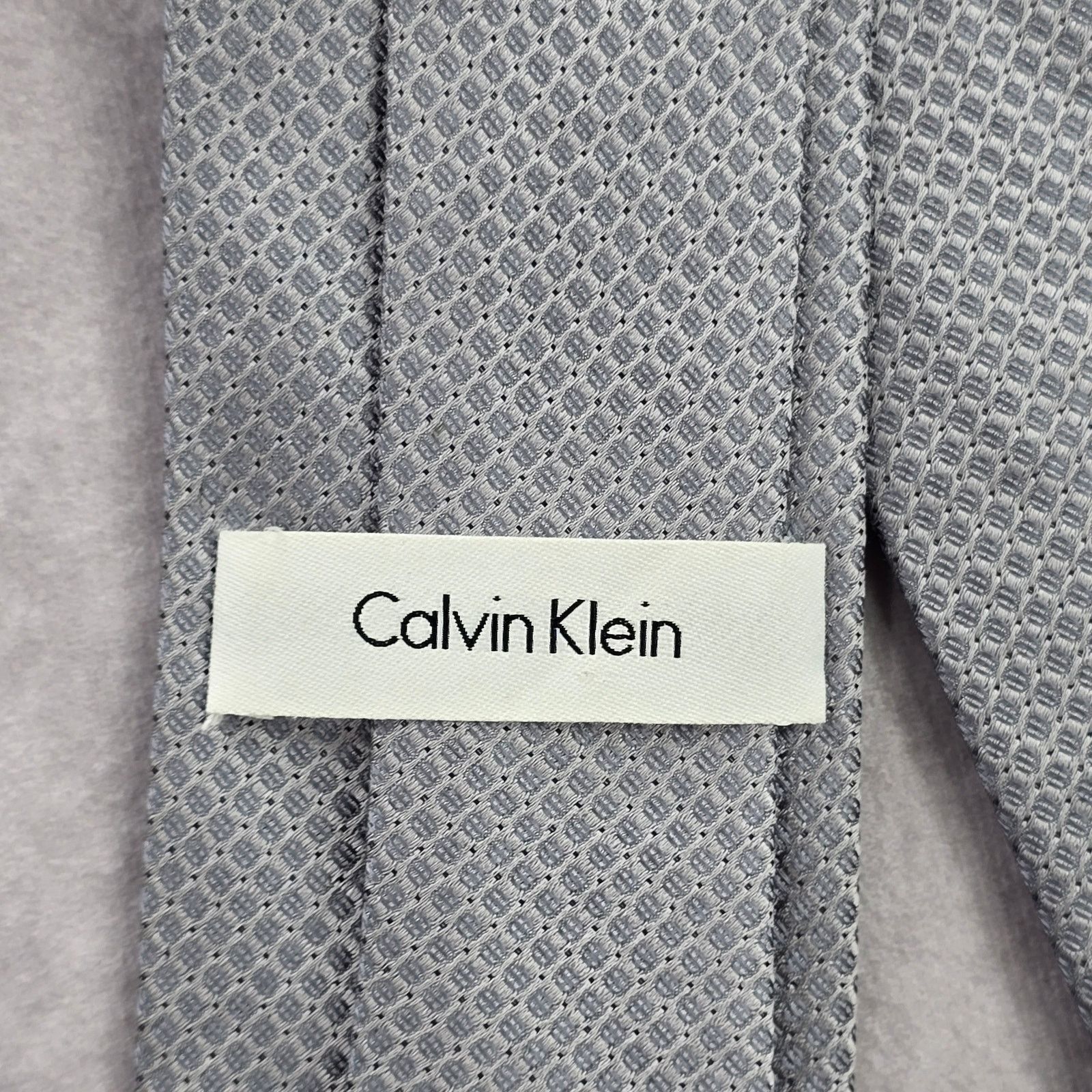 Calvin Klein Calvin Klein Gray Silver Geometric Silk Neck Tie Men's Size 30 - 4 Thumbnail