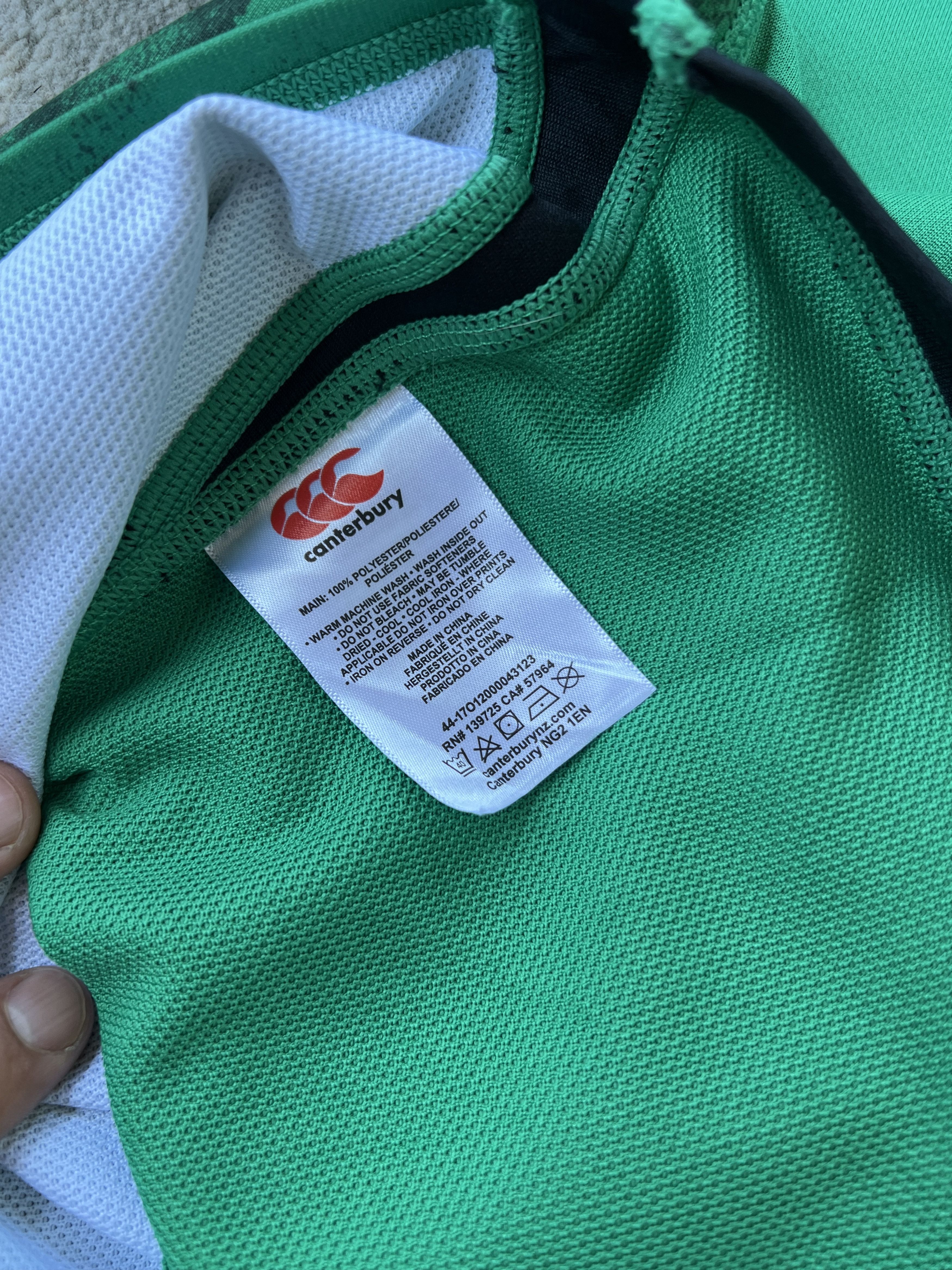 Canterbury of New Zealand Canterbury IRFU Vodafone Rugby Junior jersey Size US XS / EU 42 / 0 - 5 Thumbnail